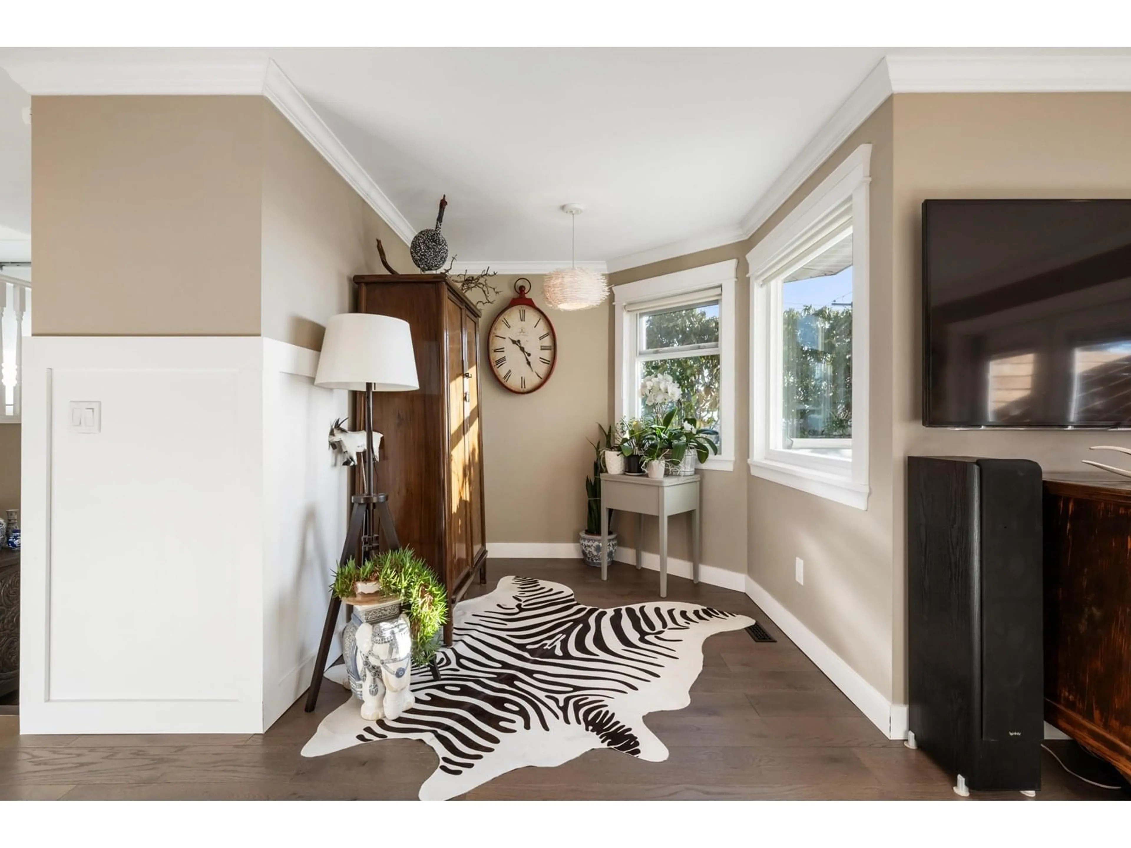 Indoor entryway for 1203 FINLAY, White Rock British Columbia V4B5H5
