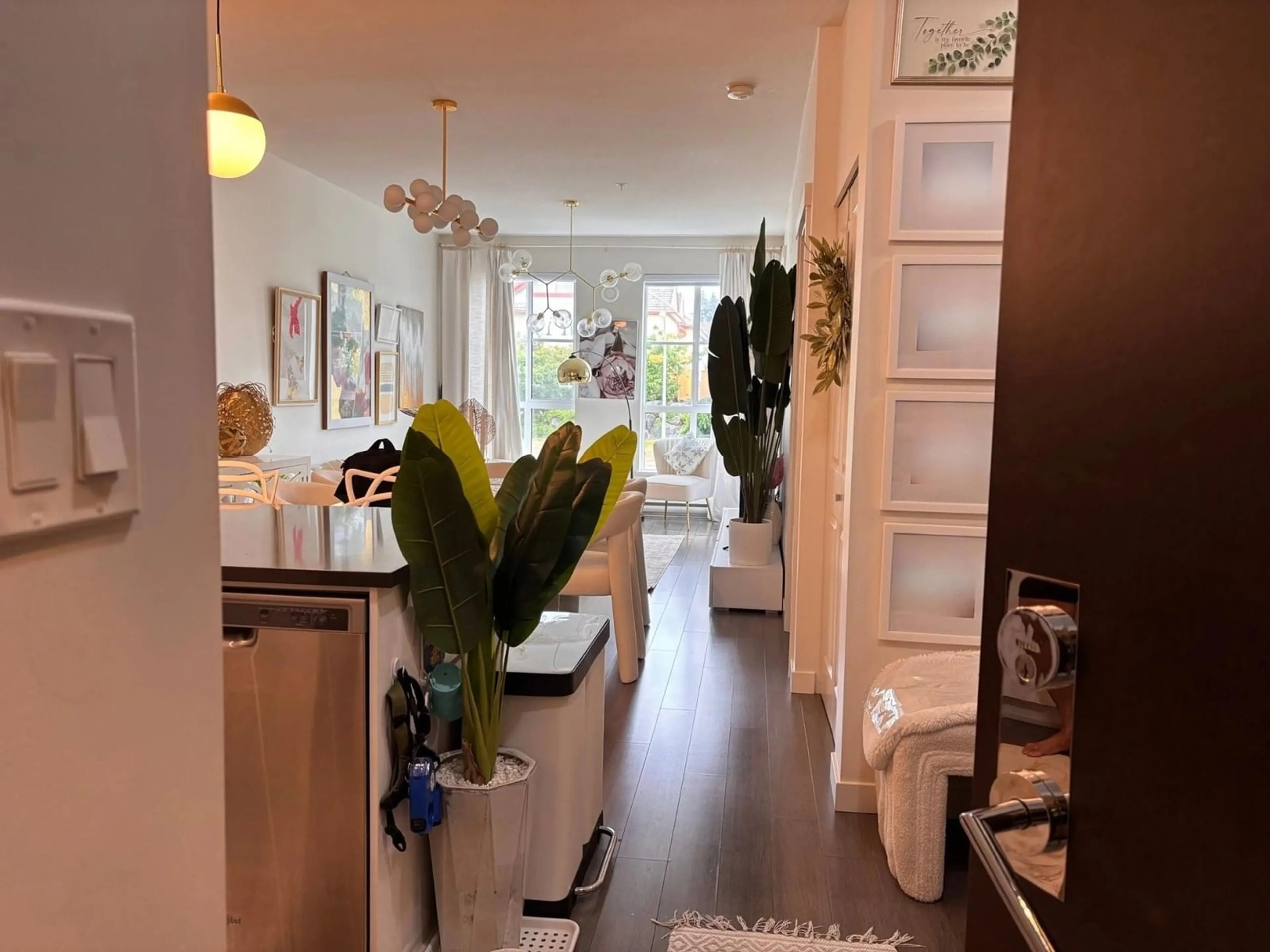 Indoor entryway for 222 - 15137 33, Surrey British Columbia V3Z0Y1