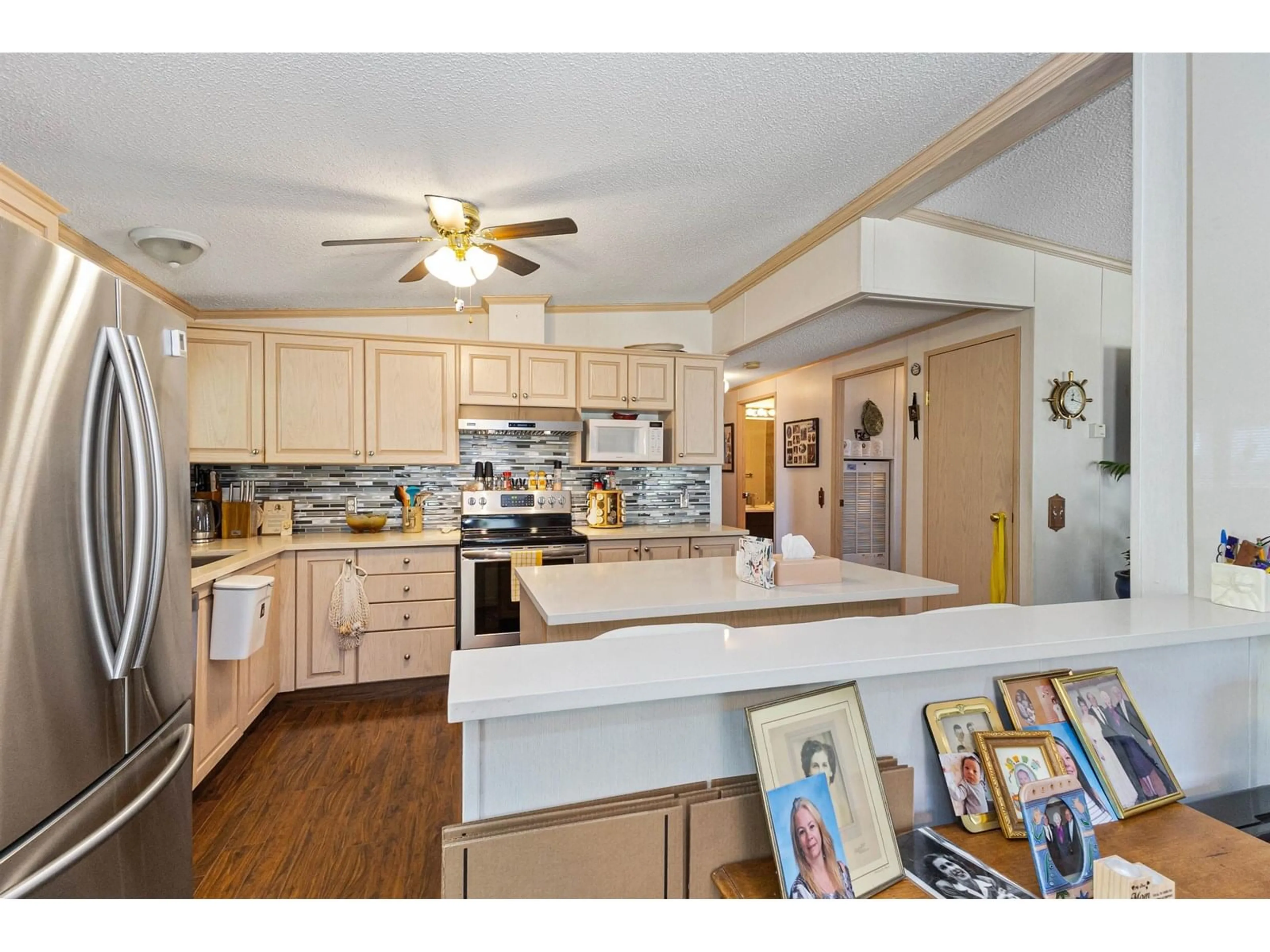 Open concept kitchen, unknown for 14 - 2035 MARTENS, Abbotsford British Columbia V2T6M3