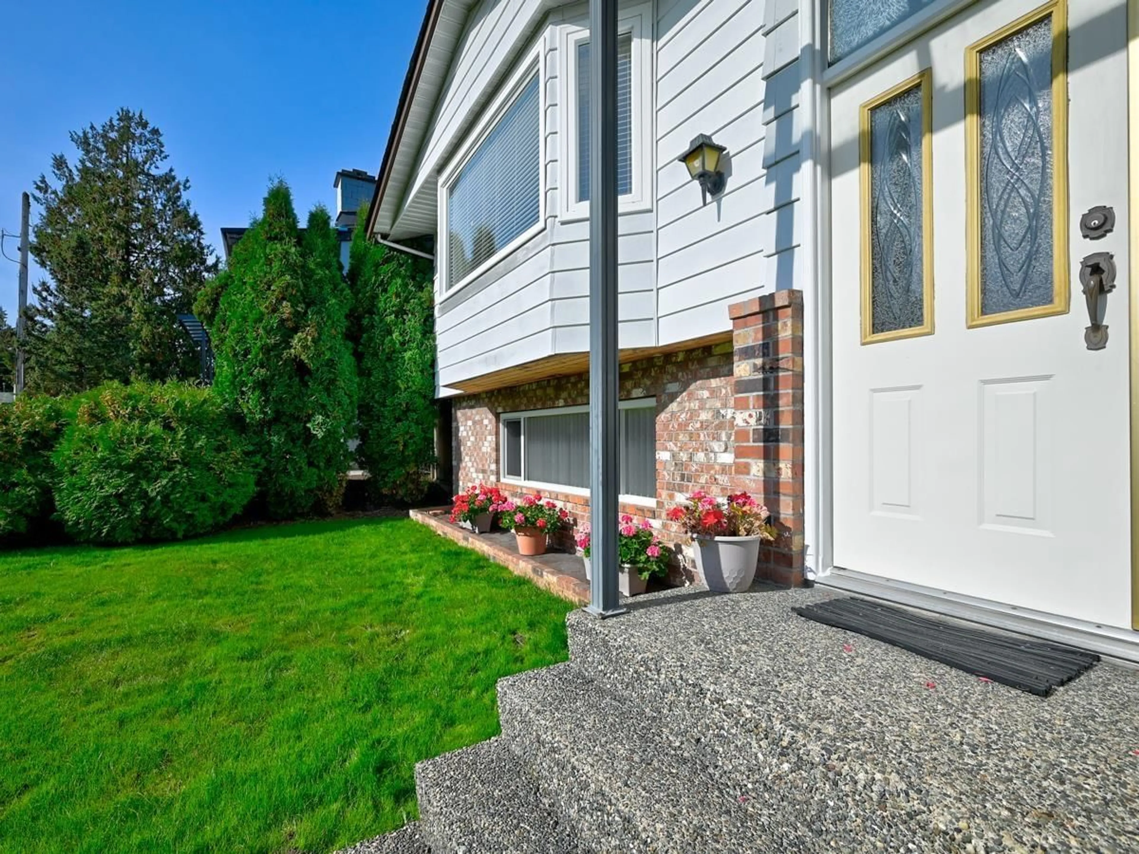 Home with vinyl exterior material, street for 11869 83, Delta British Columbia V4C2H6