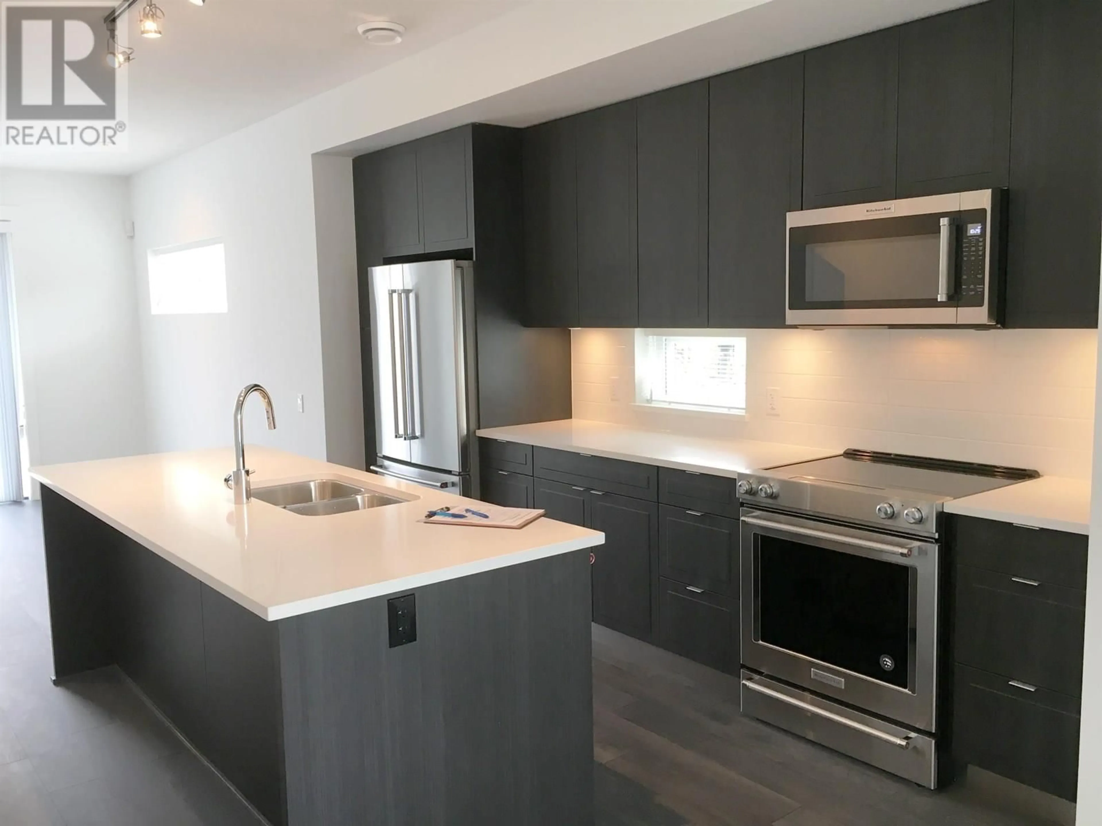 Open concept kitchen, unknown for 1 - 2371 RANGER LANE, Port Coquitlam British Columbia V3B0N6