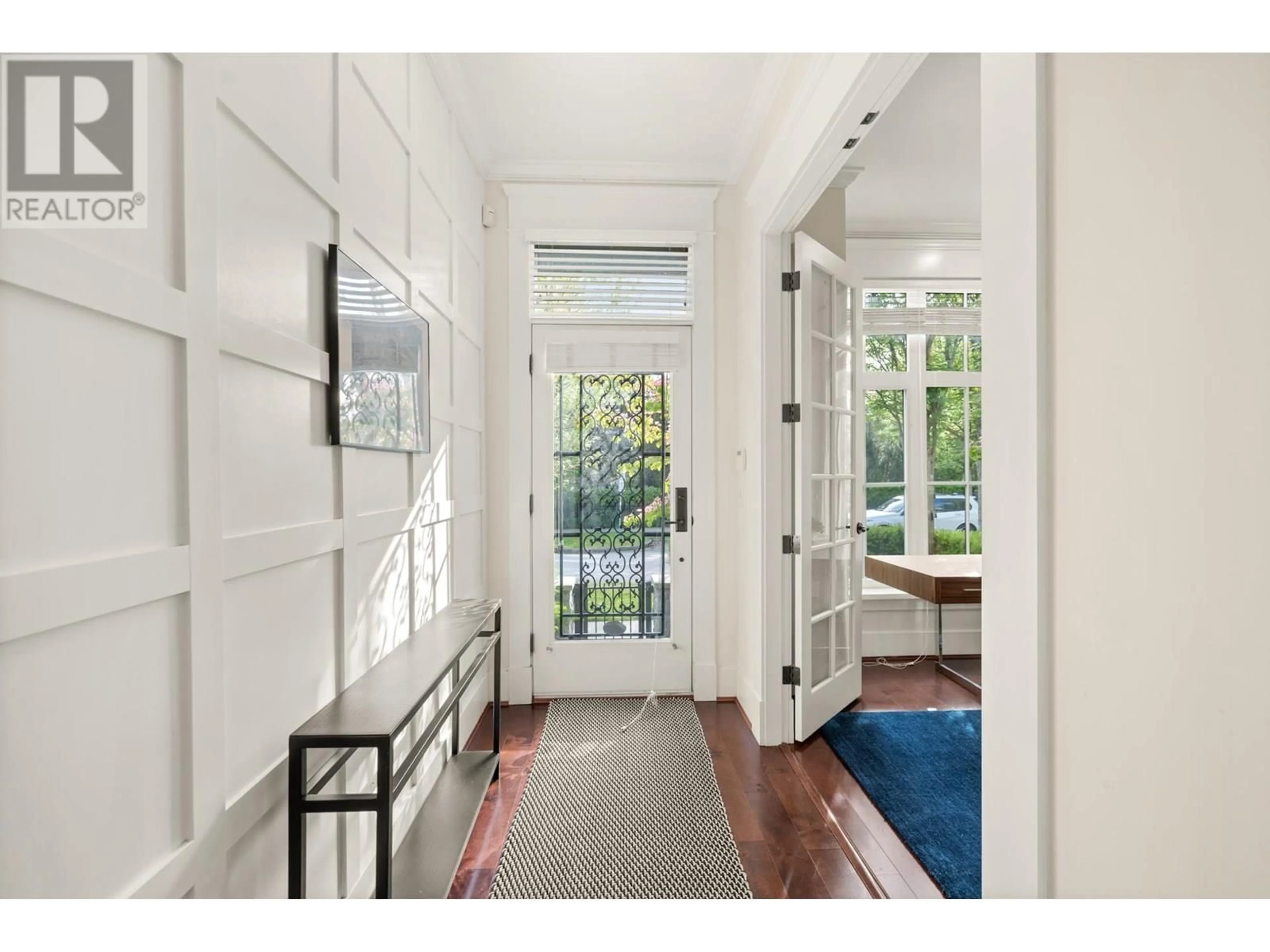 Indoor entryway for 6282 EAGLES DRIVE, Vancouver British Columbia V6T0A3