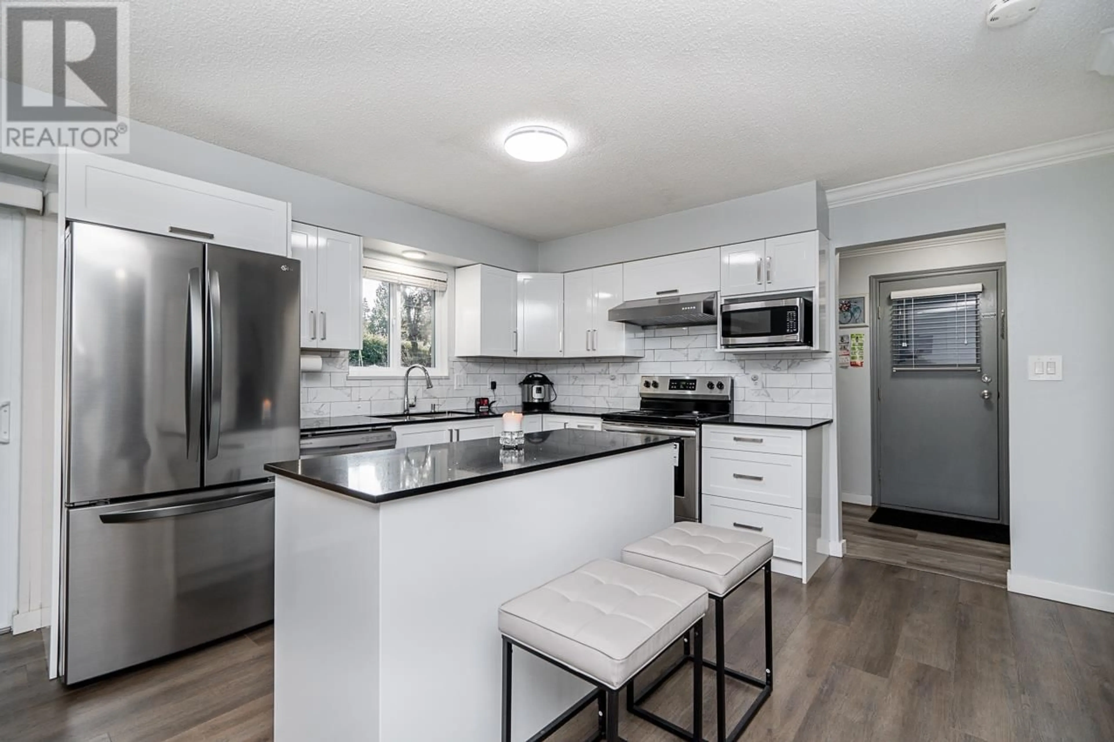 Open concept kitchen, ceramic/tile floor for 1648 ST. ALBERT AVENUE, Port Coquitlam British Columbia V3B5E7