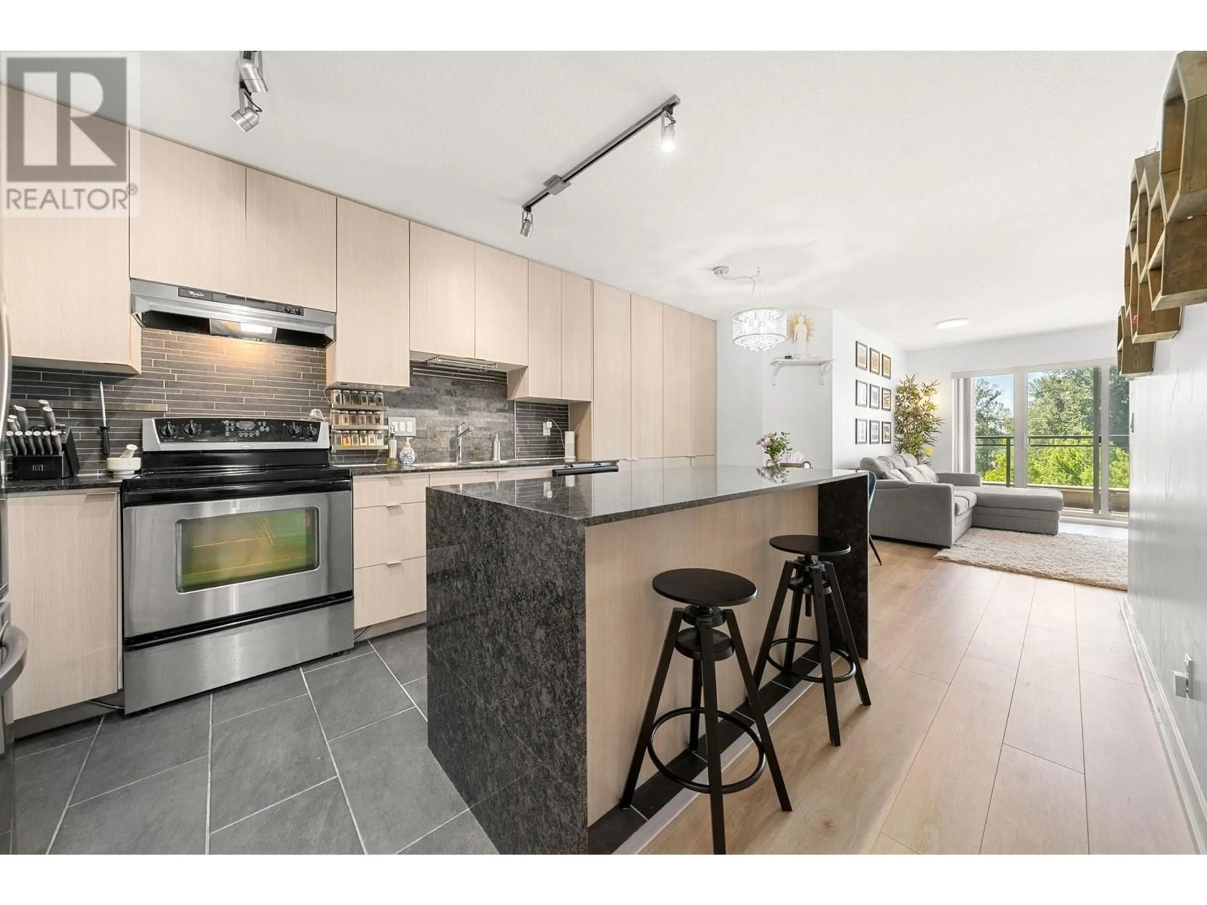 Open concept kitchen, ceramic/tile floor for 416 - 1633 MACKAY AVENUE, North Vancouver British Columbia V7P0A2