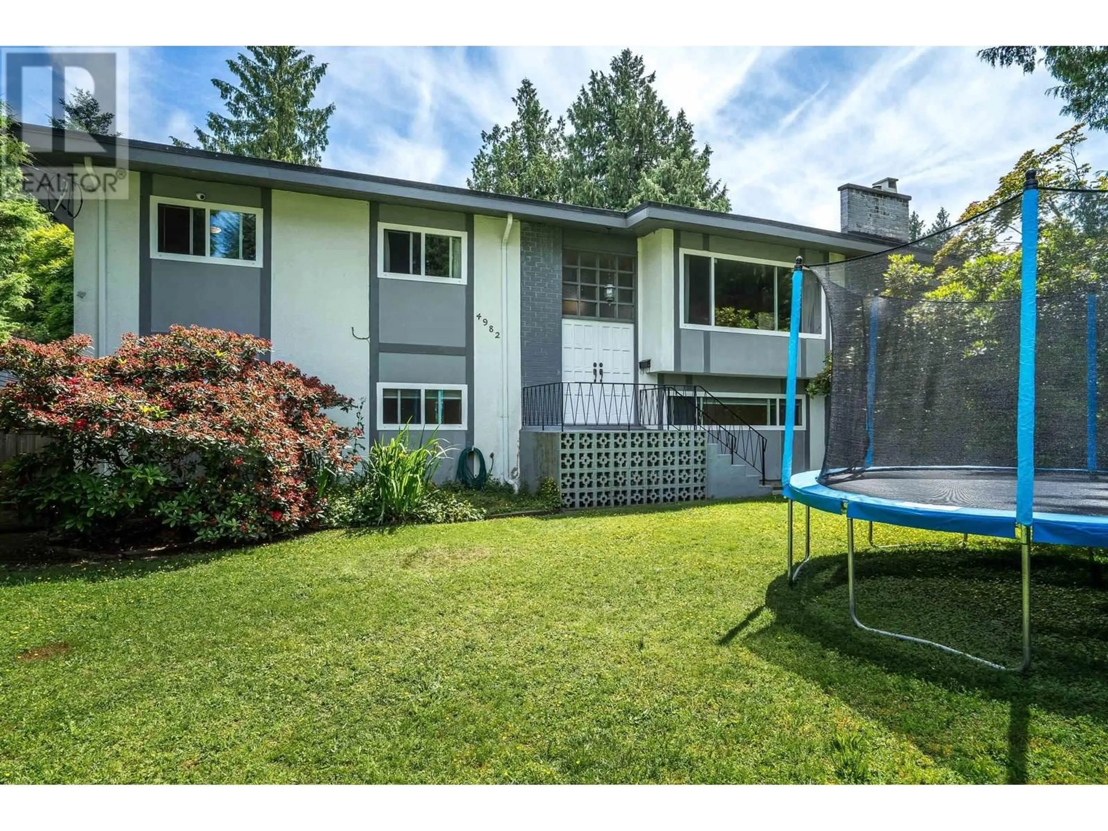 Home with vinyl exterior material, street for 4982 KADOTA DRIVE, Delta British Columbia V4M1X5