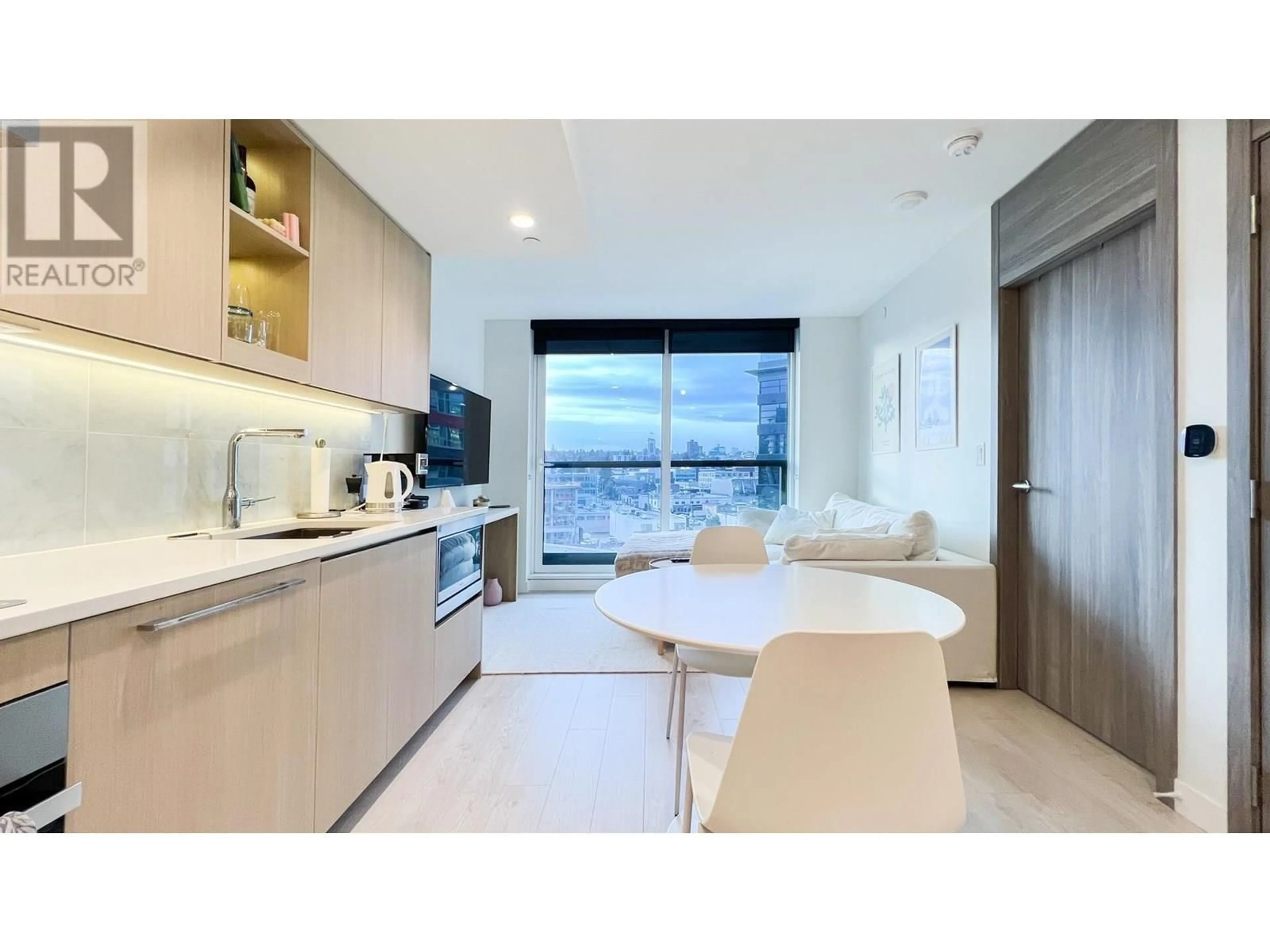 Unknown for 904 - 1768 COOK STREET, Vancouver British Columbia V5Y0N3