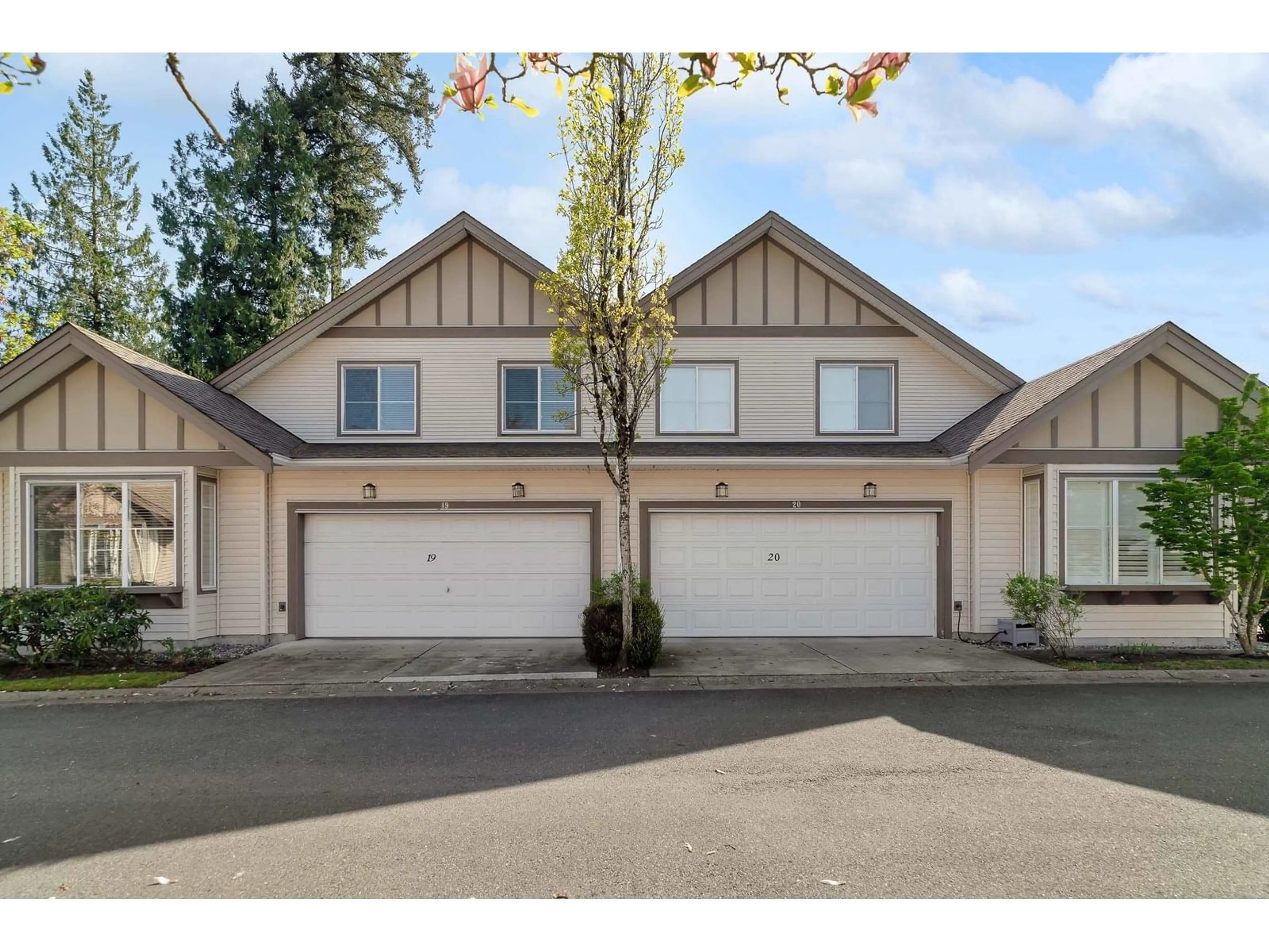 Unknown for 19 - 15868 85, Surrey British Columbia V4N0Y9