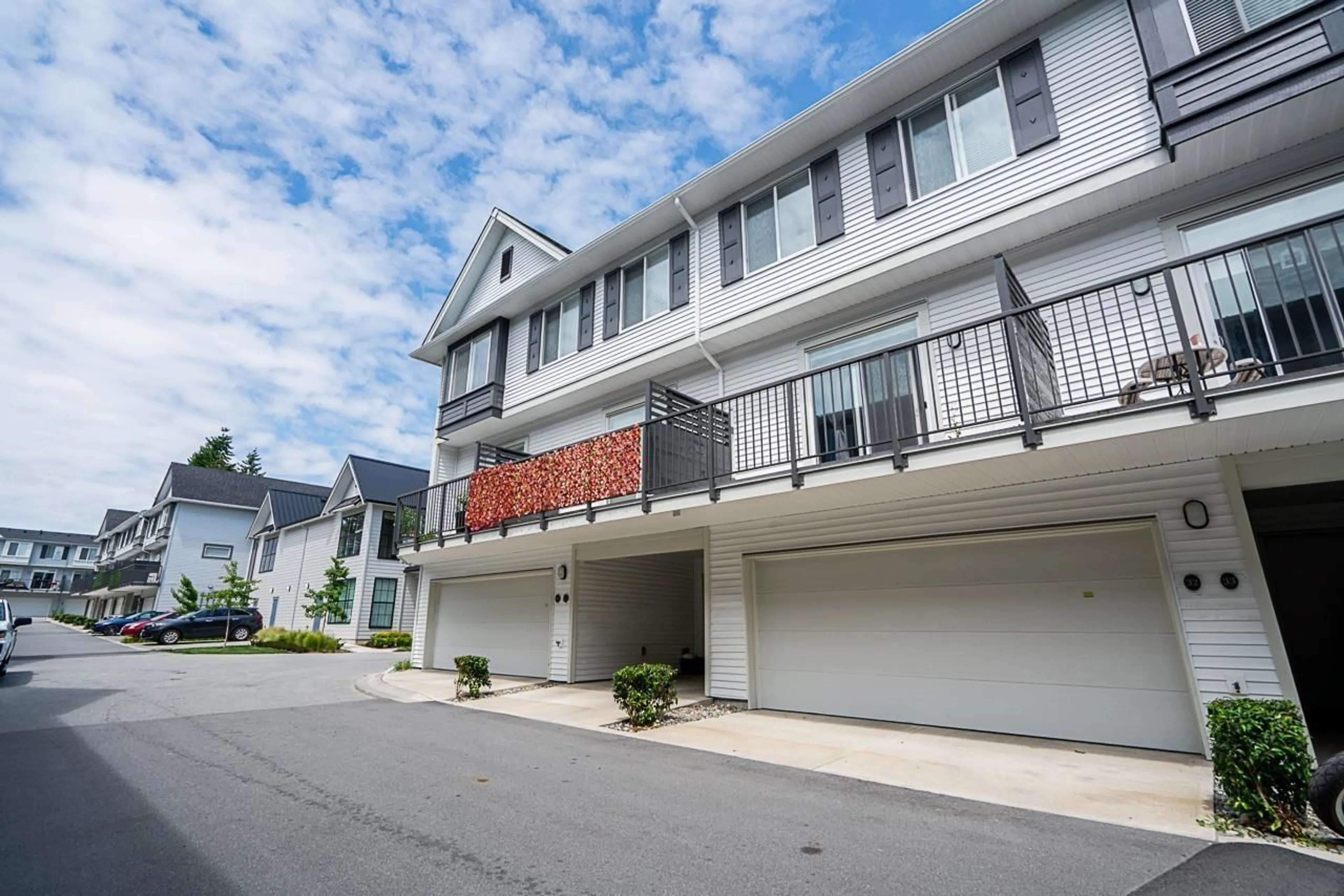 Patio, street for 32 - 15778 85, Surrey British Columbia V4N6W8