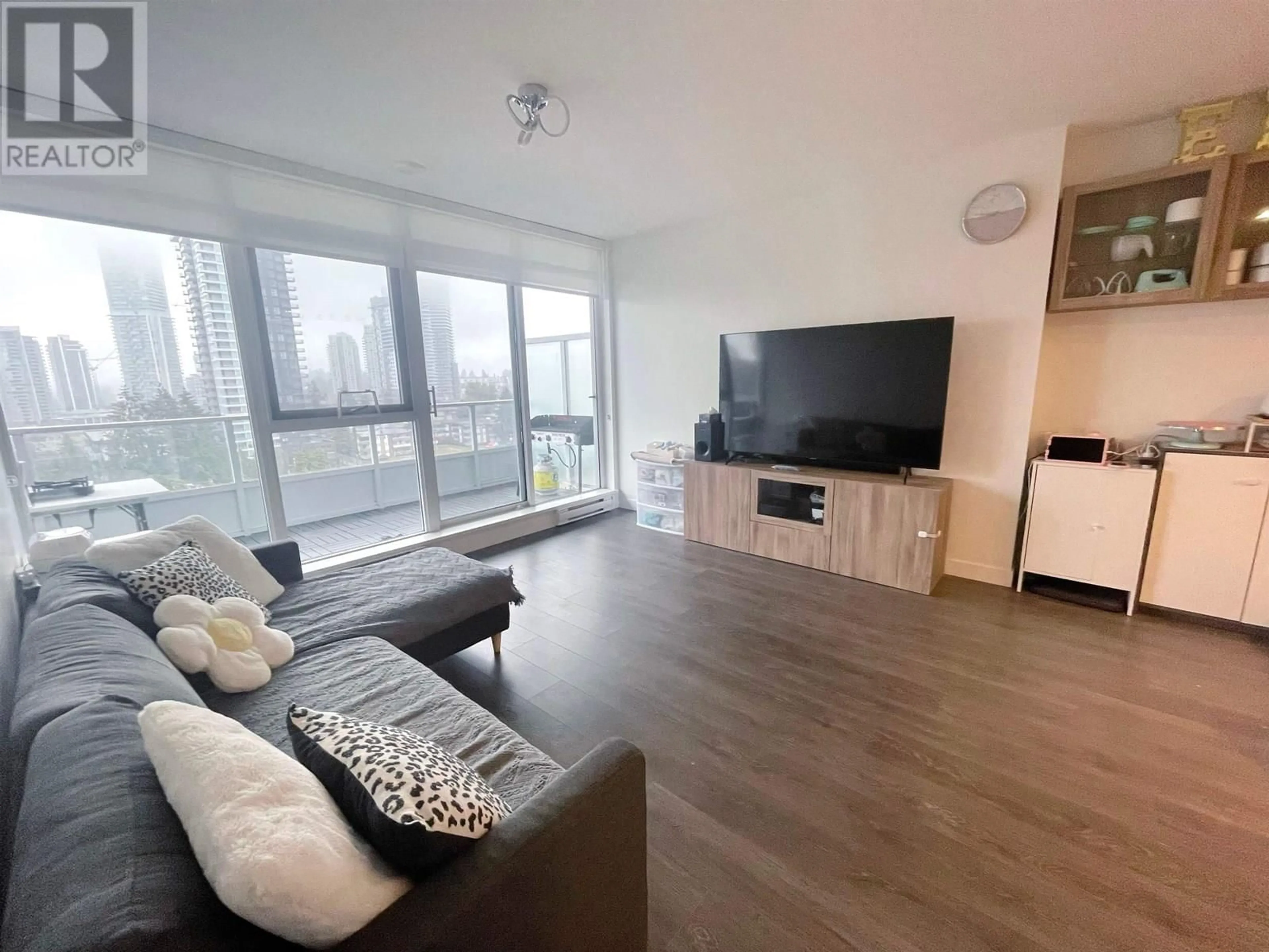 Living room with furniture, unknown for 1304 - 525 FOSTER AVENUE, Coquitlam British Columbia V3J0H6