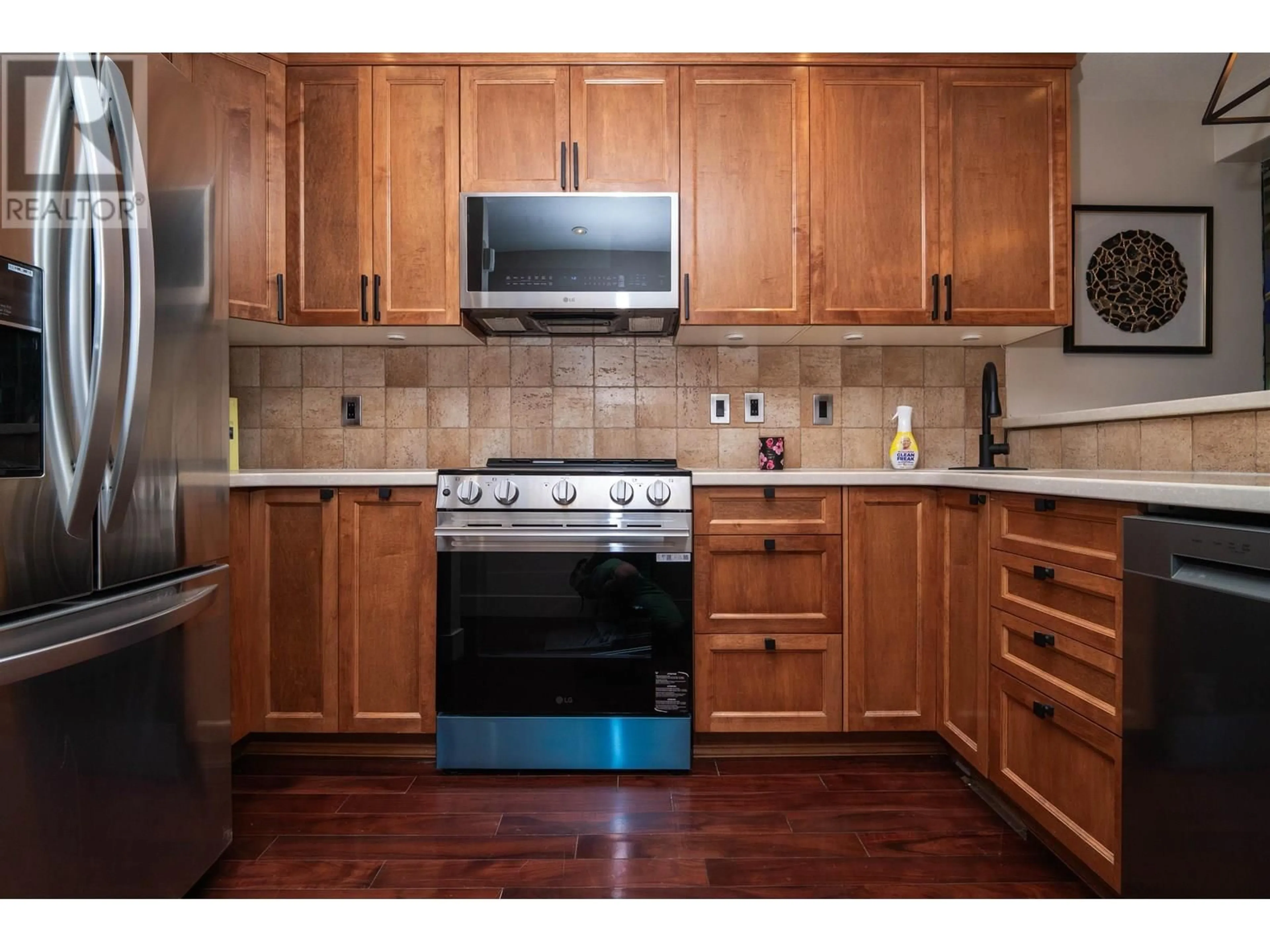 Standard kitchen, unknown for 409 - 1274 BARCLAY STREET, Vancouver British Columbia V6E1H3