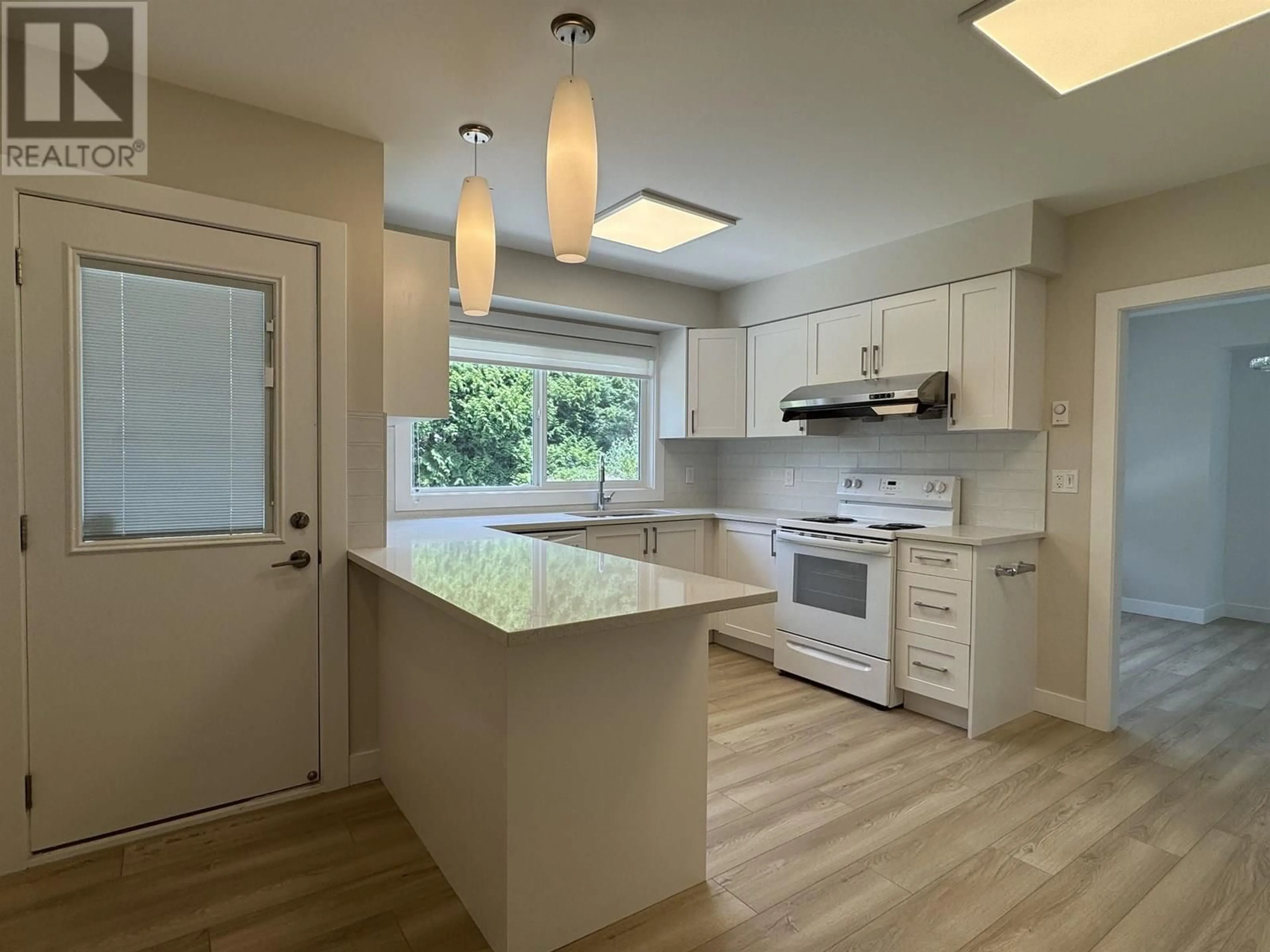 Open concept kitchen, unknown for 7231 STEVESTON HIGHWAY, Richmond British Columbia V7A1L9