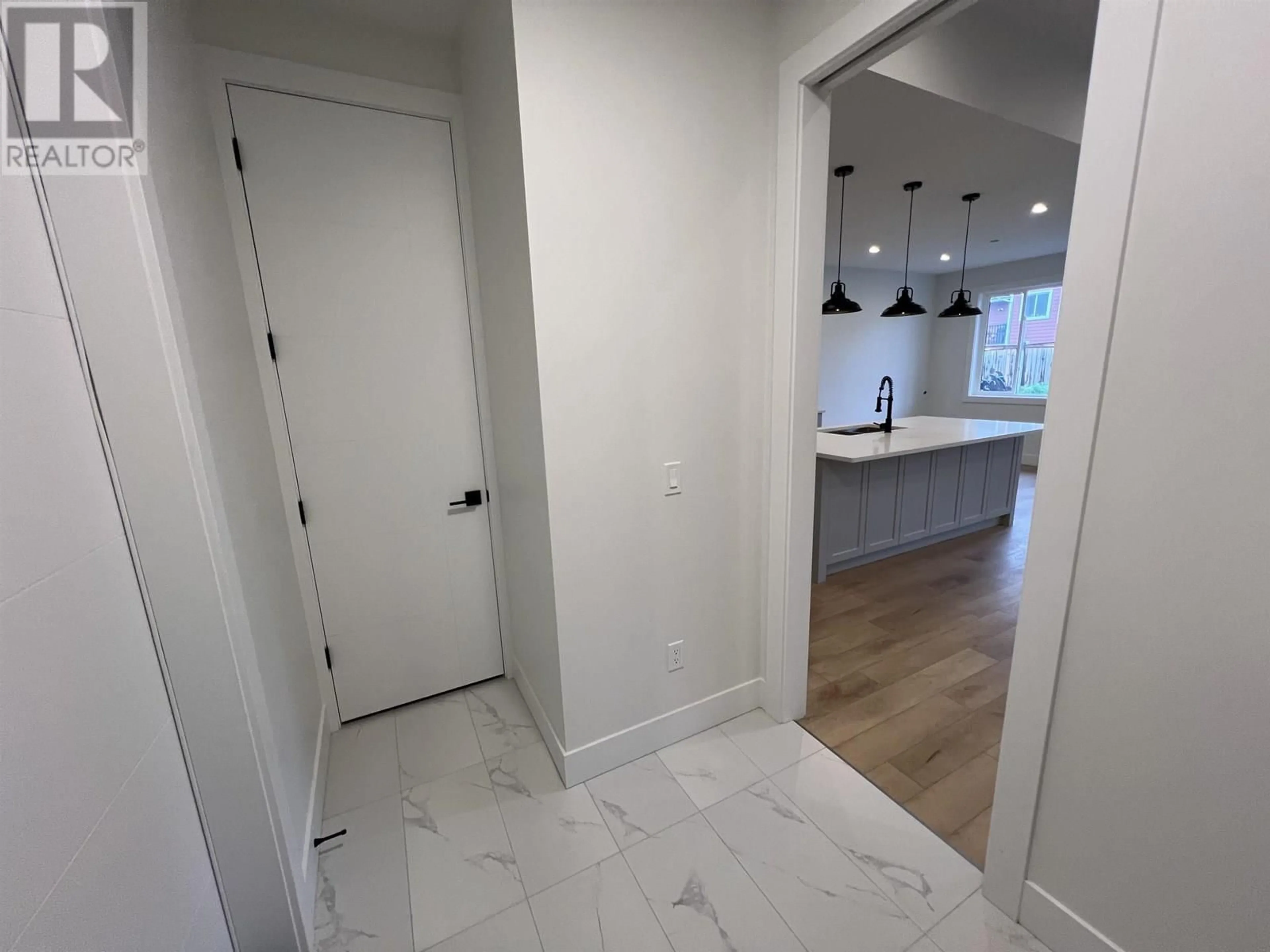 Indoor entryway for 10611 111 STREET, Fort St. John British Columbia V1J0L6