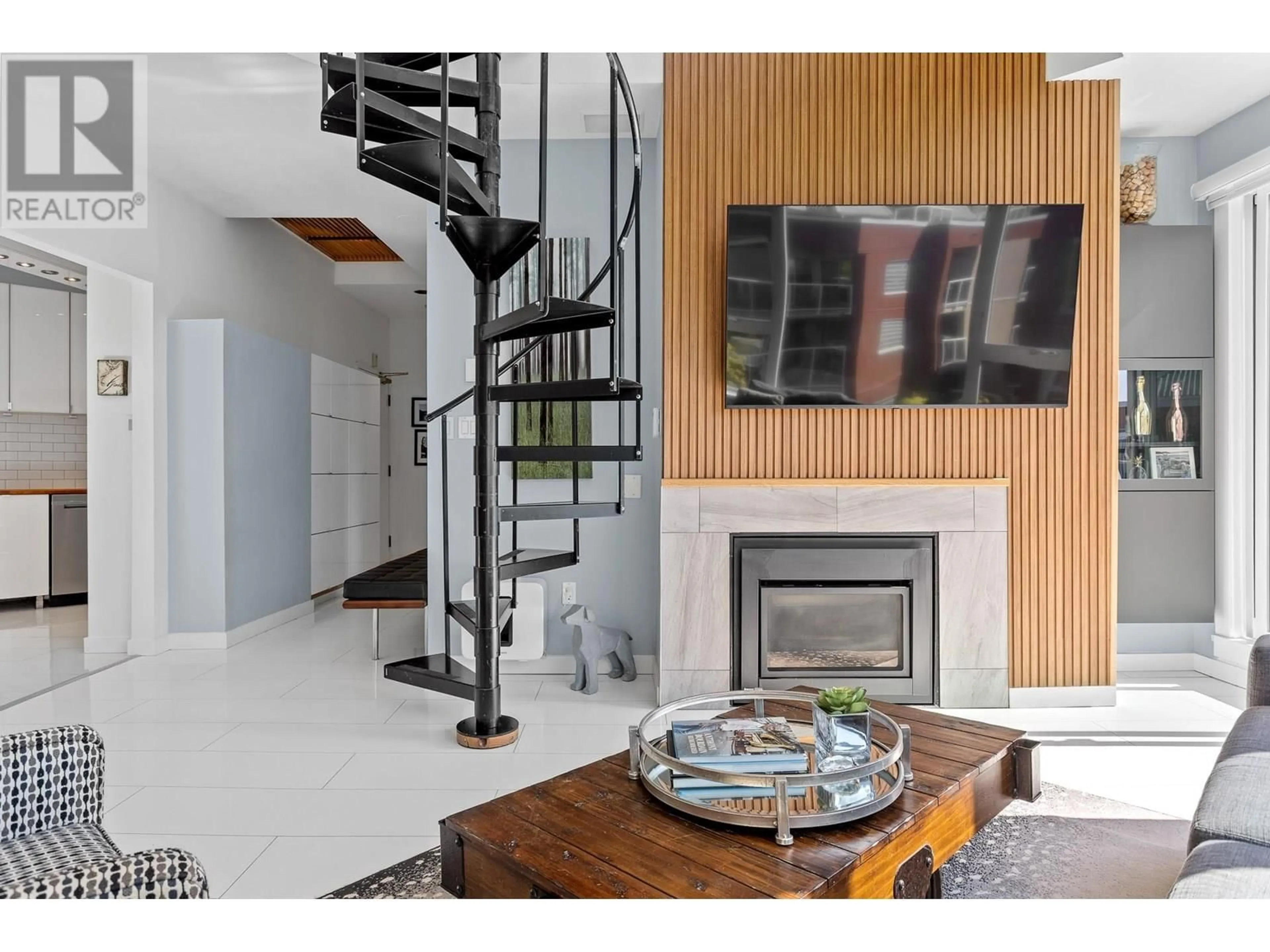 Unknown for 422 - 1150 QUAYSIDE DRIVE, New Westminster British Columbia V3M6E1