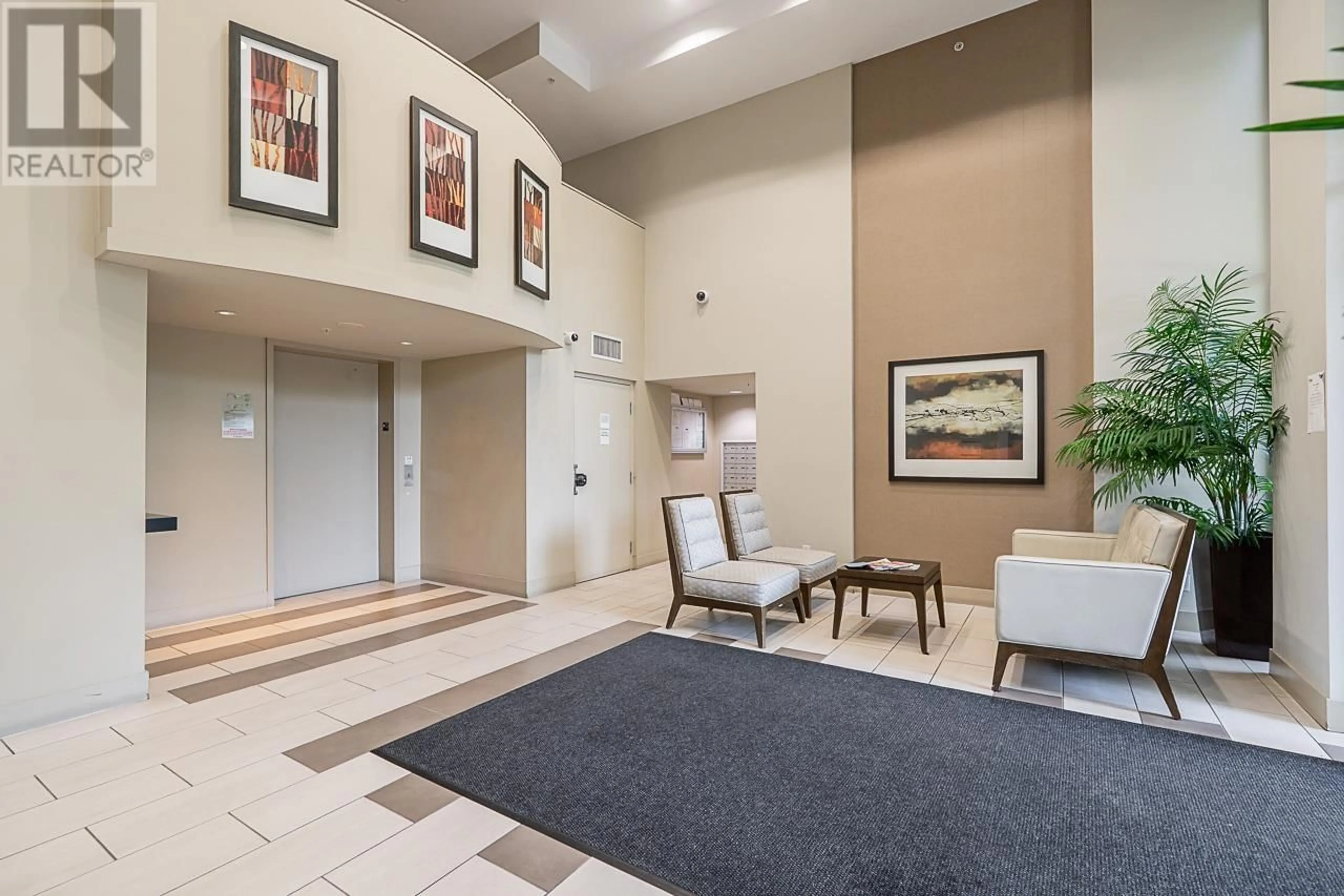 Indoor foyer for 309 - 8480 GRANVILLE AVENUE, Richmond British Columbia V6Y4E8