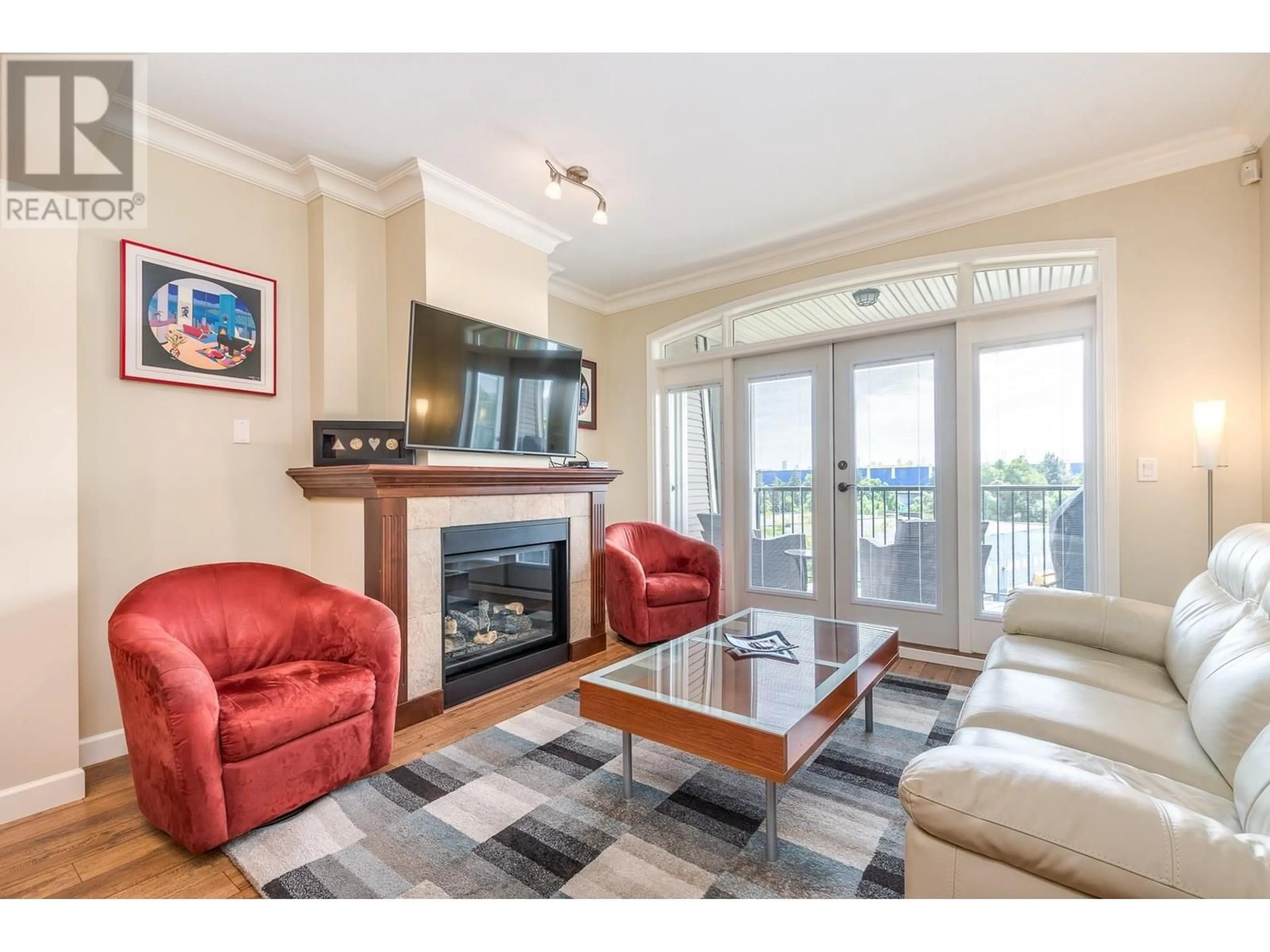 Living room with furniture, unknown for 307 - 976 ADAIR AVENUE, Coquitlam British Columbia V3K3V2