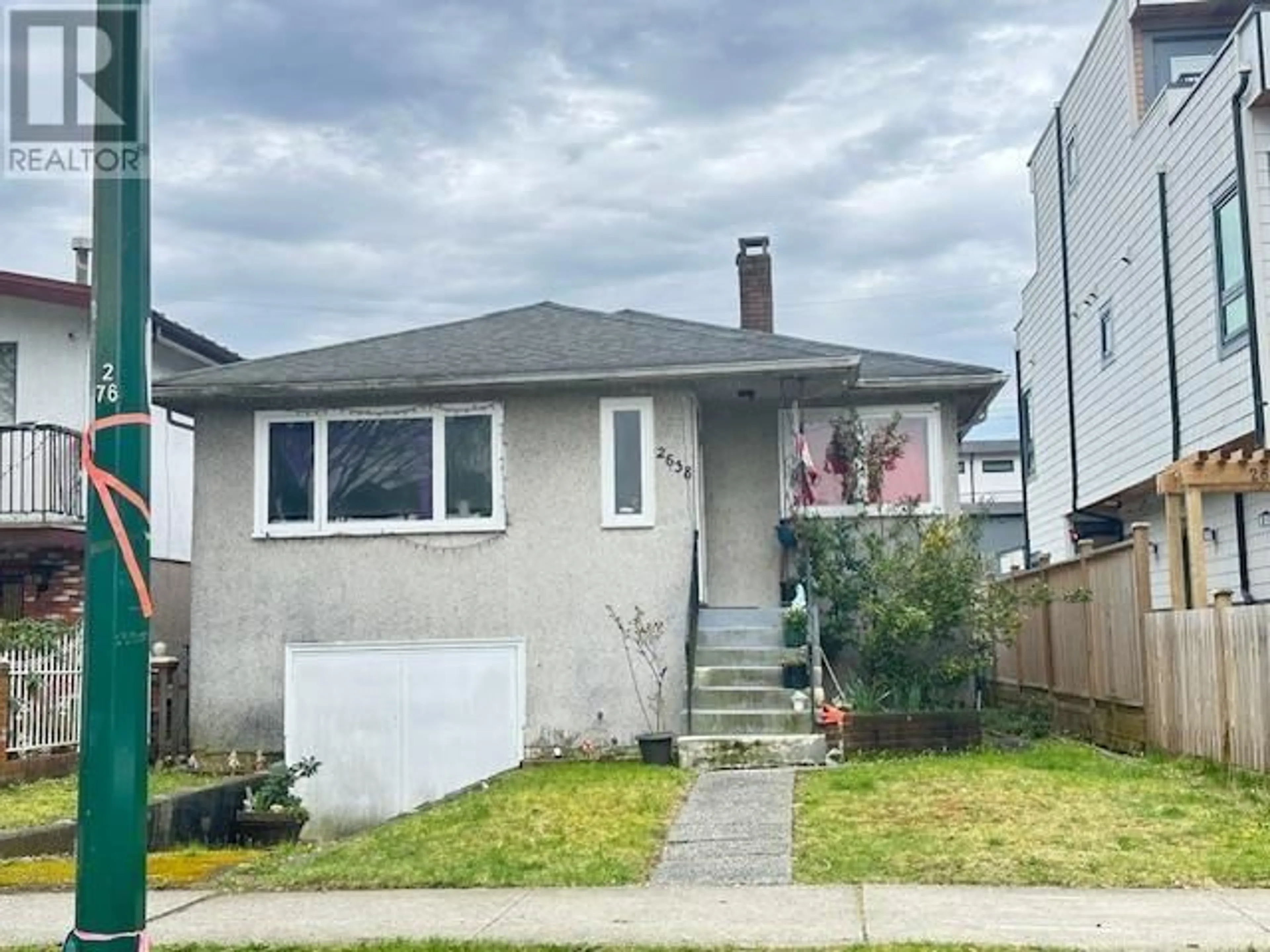 Unknown for 2638 WARD STREET, Vancouver British Columbia V5R4S6