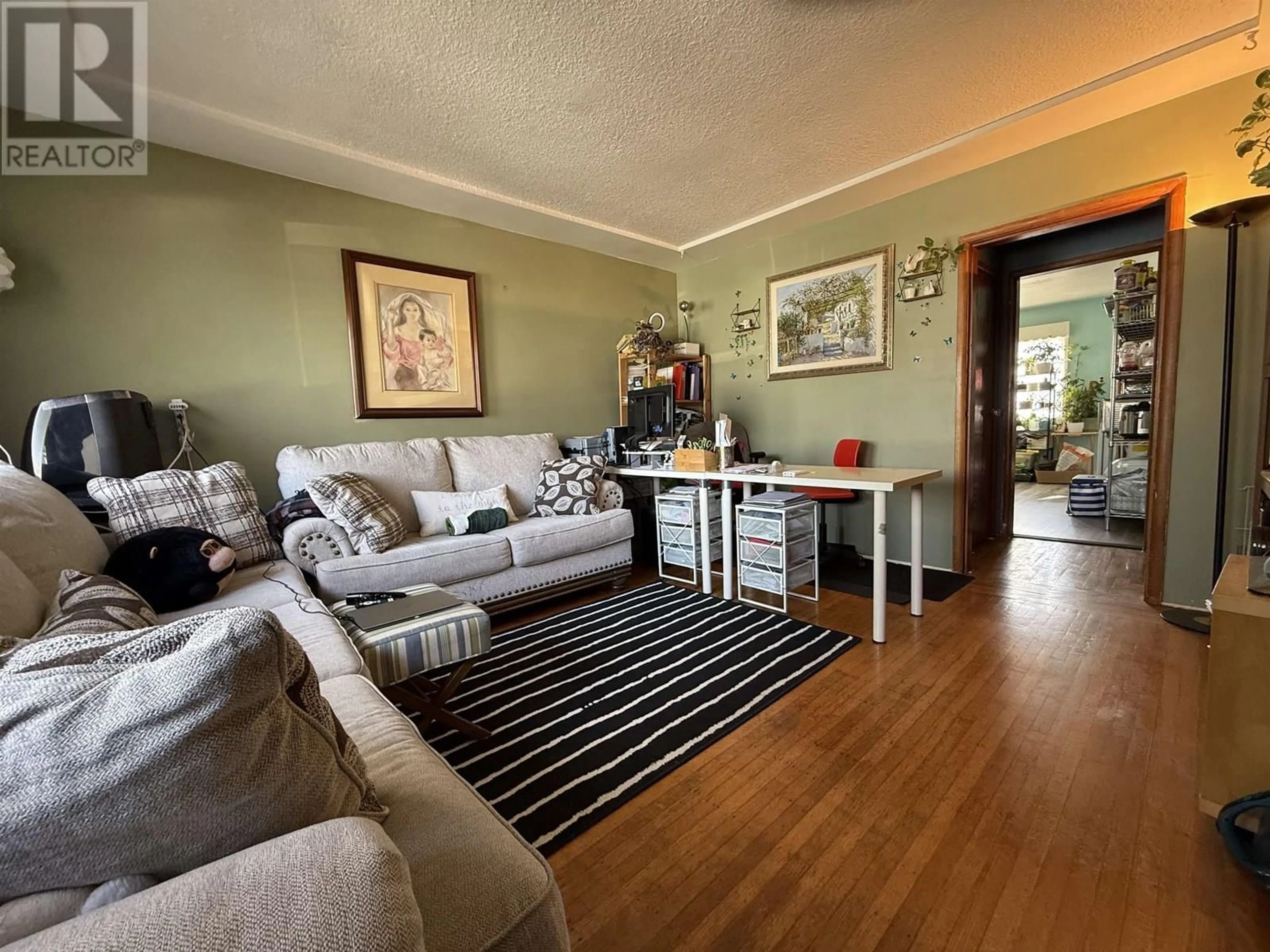 Living room with furniture, unknown for 2638 WARD STREET, Vancouver British Columbia V5R4S6