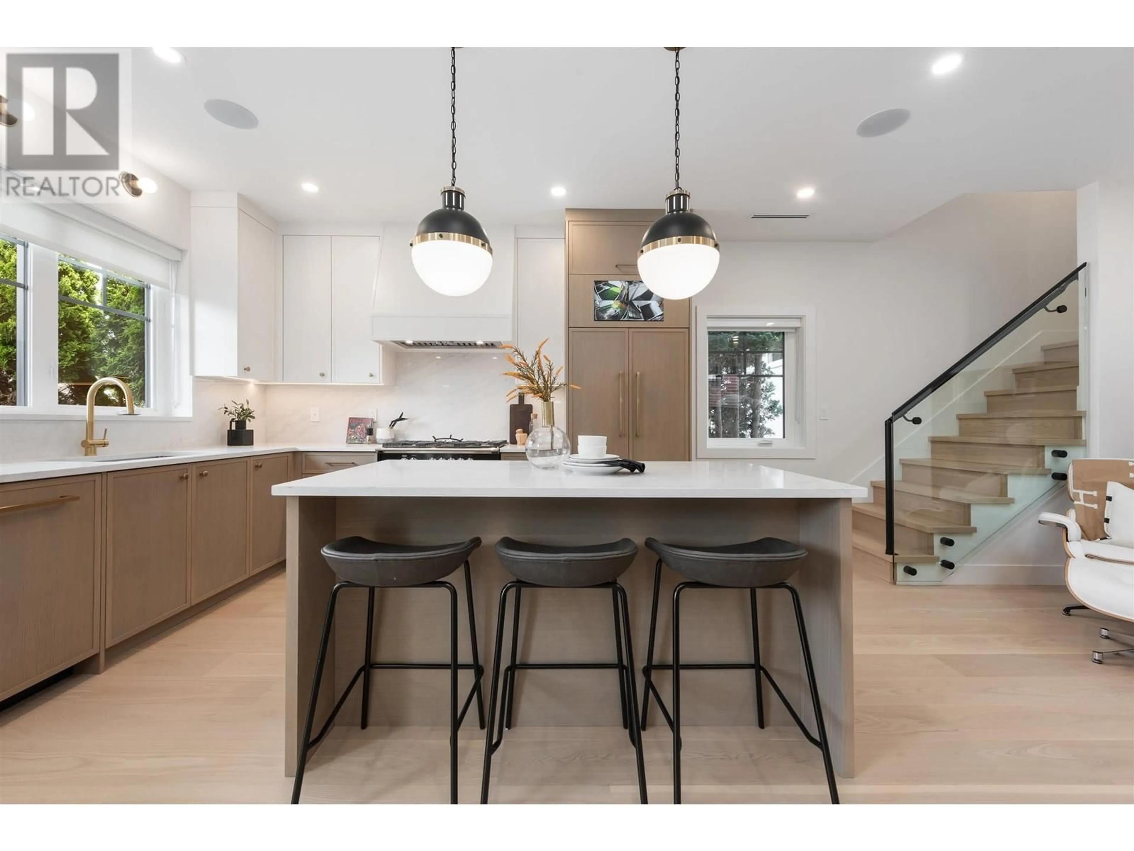 Open concept kitchen, unknown for 2 - 947 13TH AVENUE, Vancouver British Columbia V5T2L7