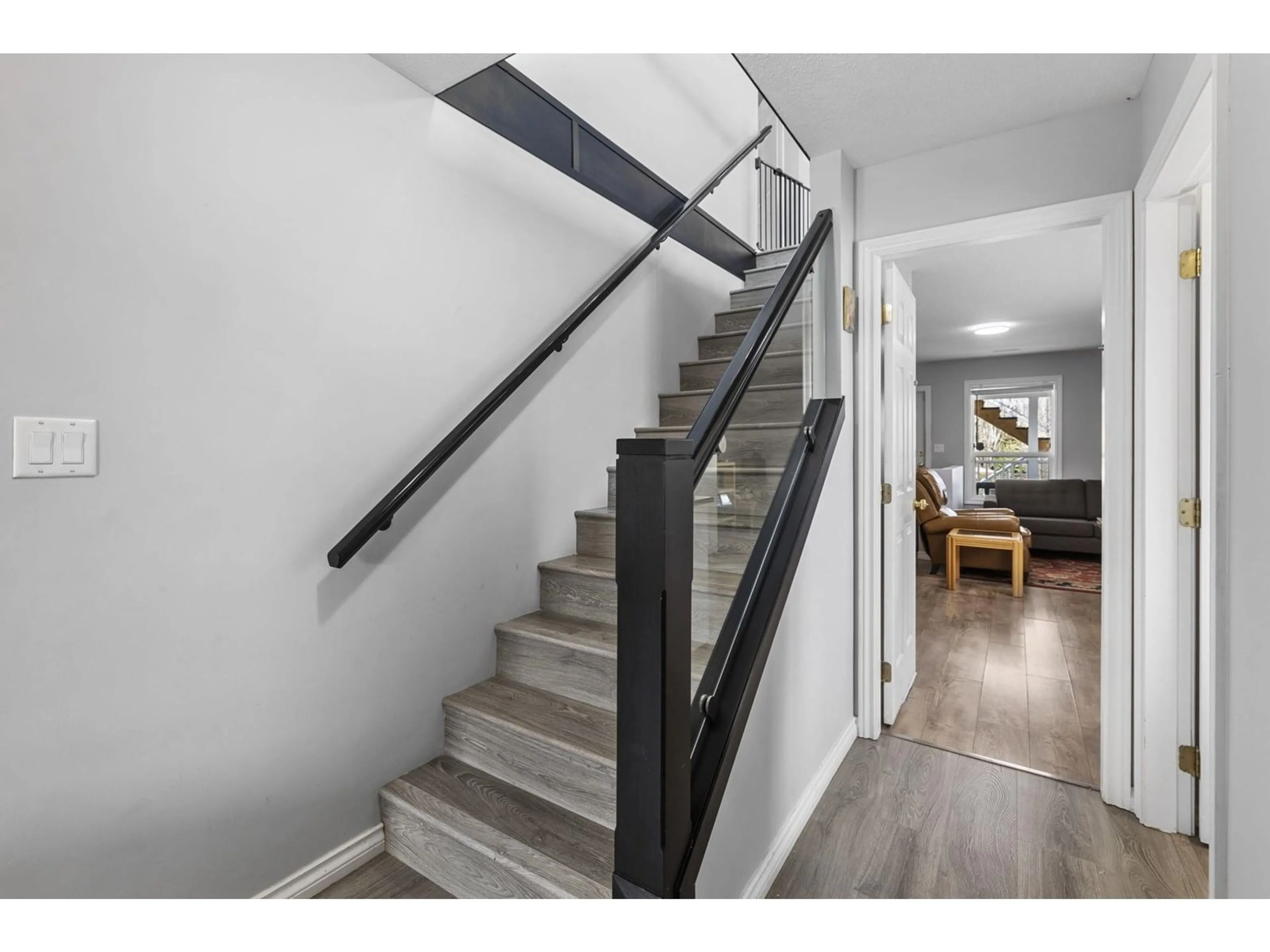 Stairs for 34795 1ST, Abbotsford British Columbia V2S8C2