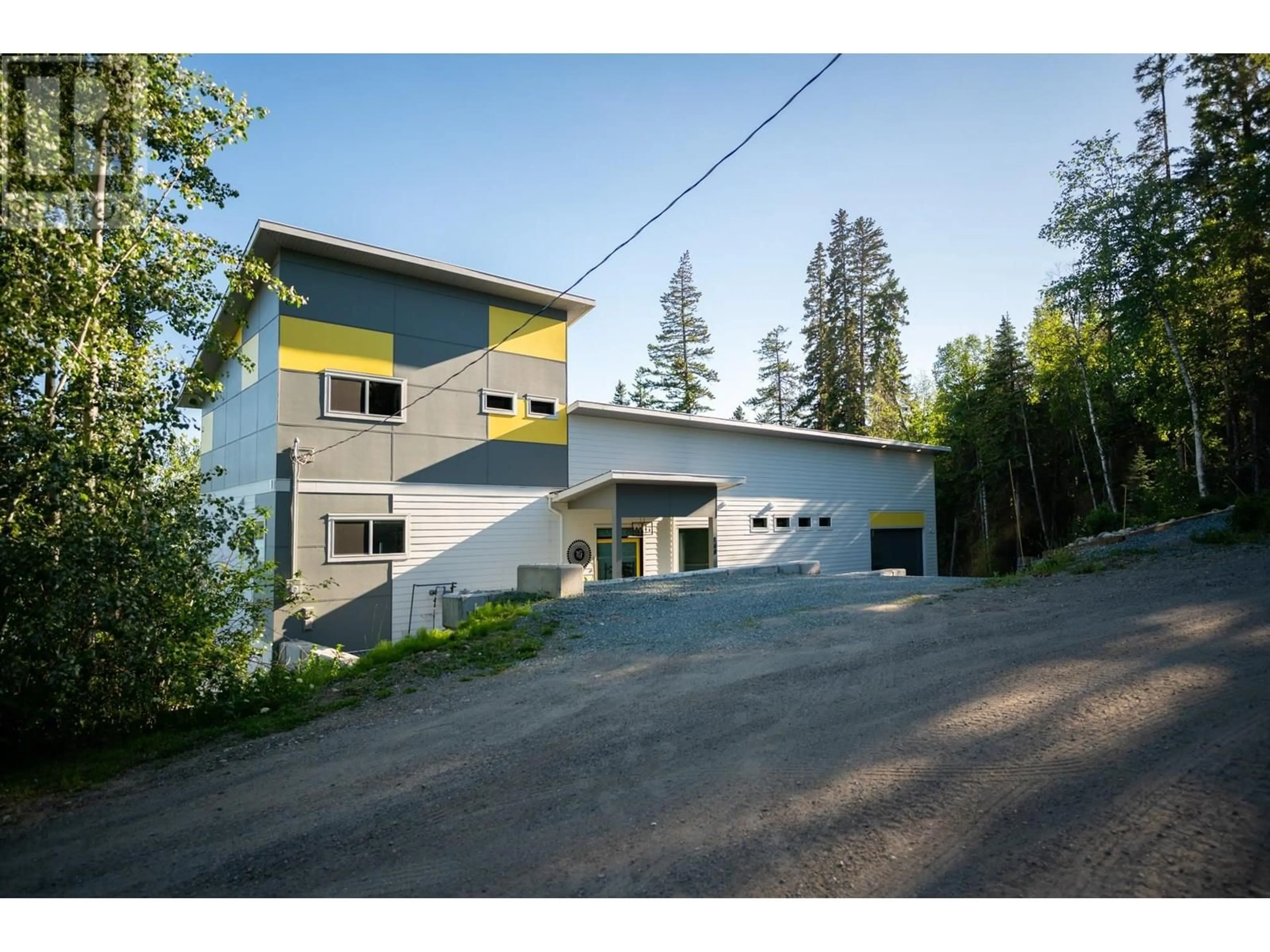 Indoor garage for 140 RONDANE CRESCENT, Prince George British Columbia V2N6W3
