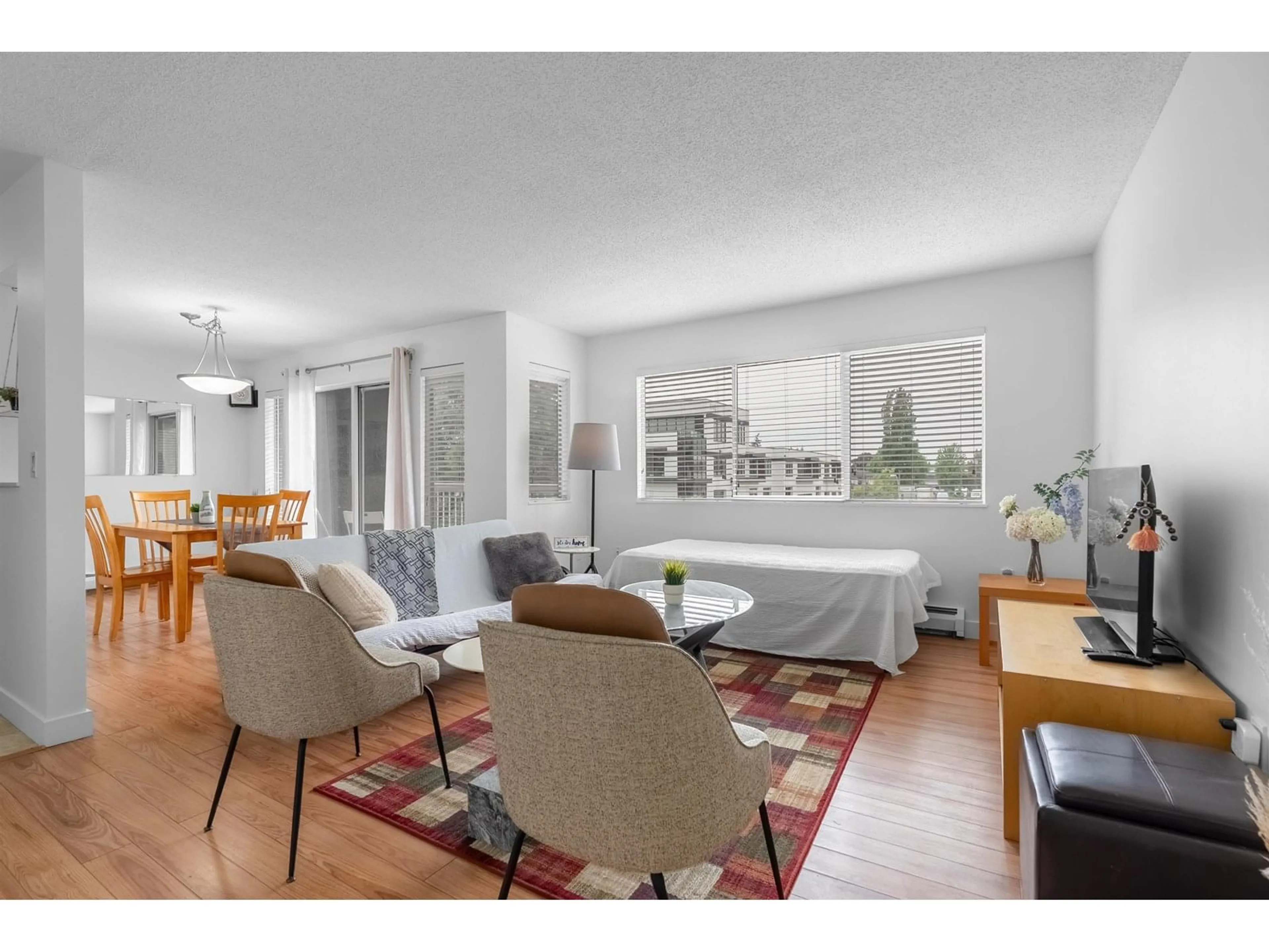 Living room with furniture, unknown for 308 - 5664 200, Langley British Columbia V3A1M8