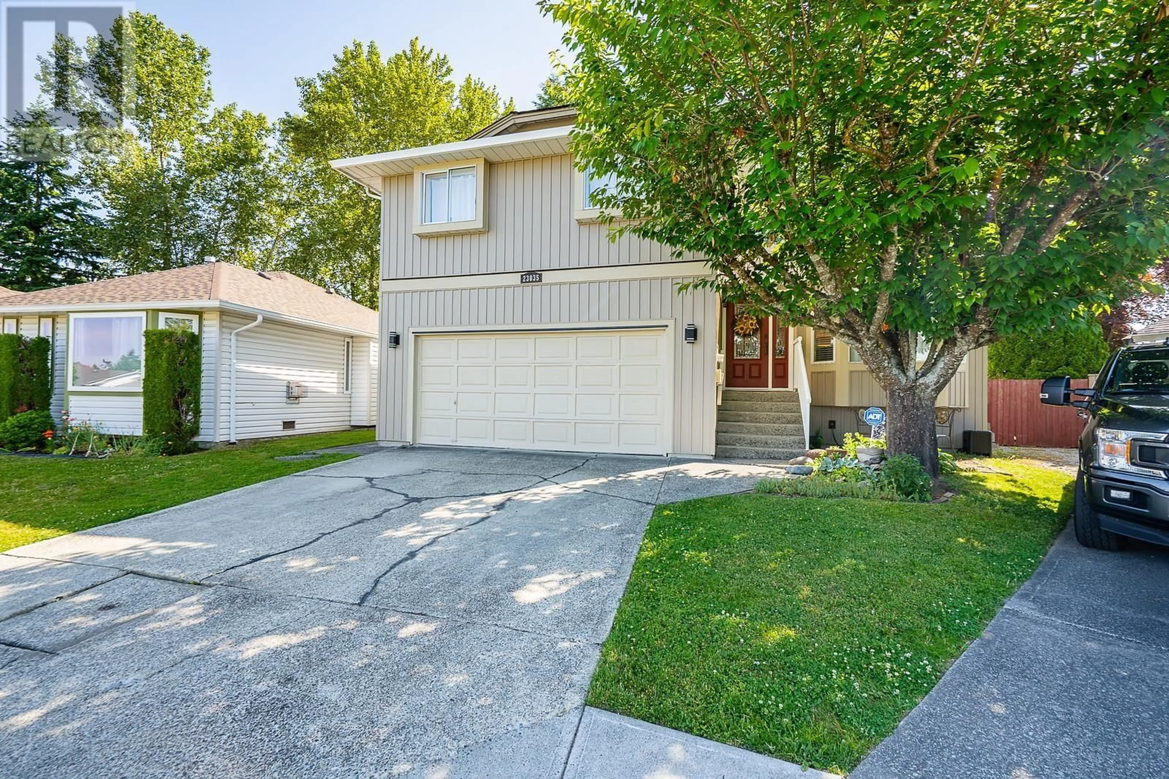 Home with vinyl exterior material, street for 23035 OLUND CRESCENT, Maple Ridge British Columbia V2X0E8