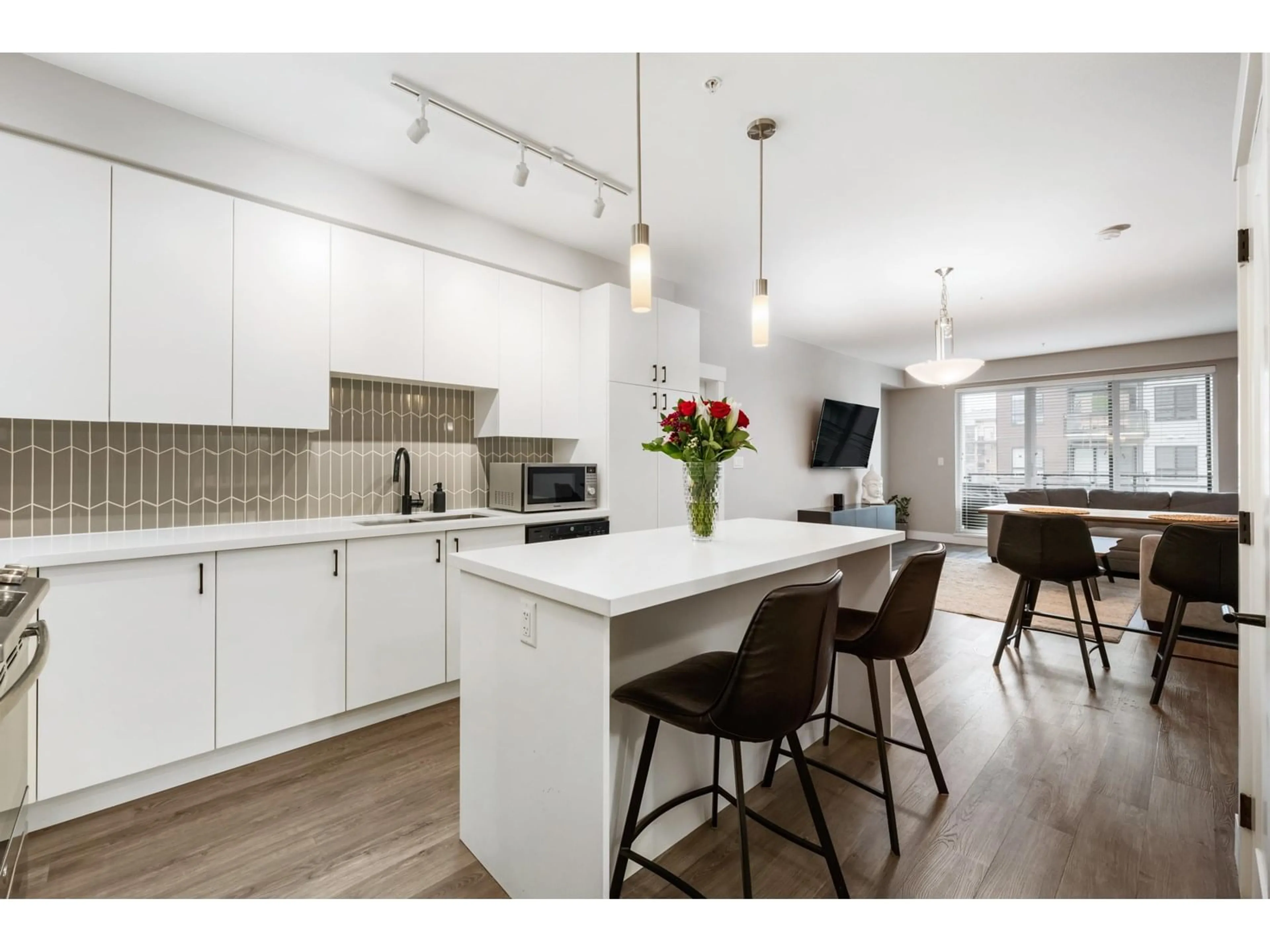 Open concept kitchen, unknown for B308 - 20838 78B, Langley British Columbia V2Y3M2