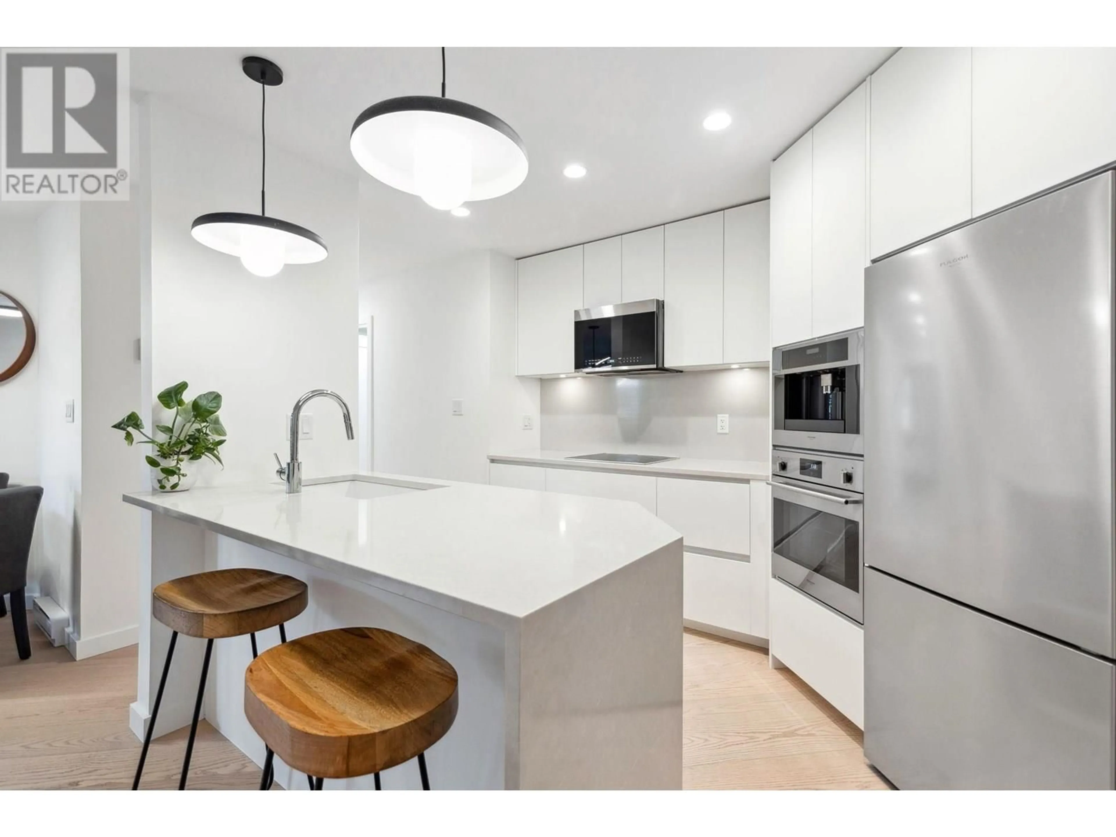 Contemporary kitchen, ceramic/tile floor for 107 - 2023 FRANKLIN STREET, Vancouver British Columbia V5L1R4