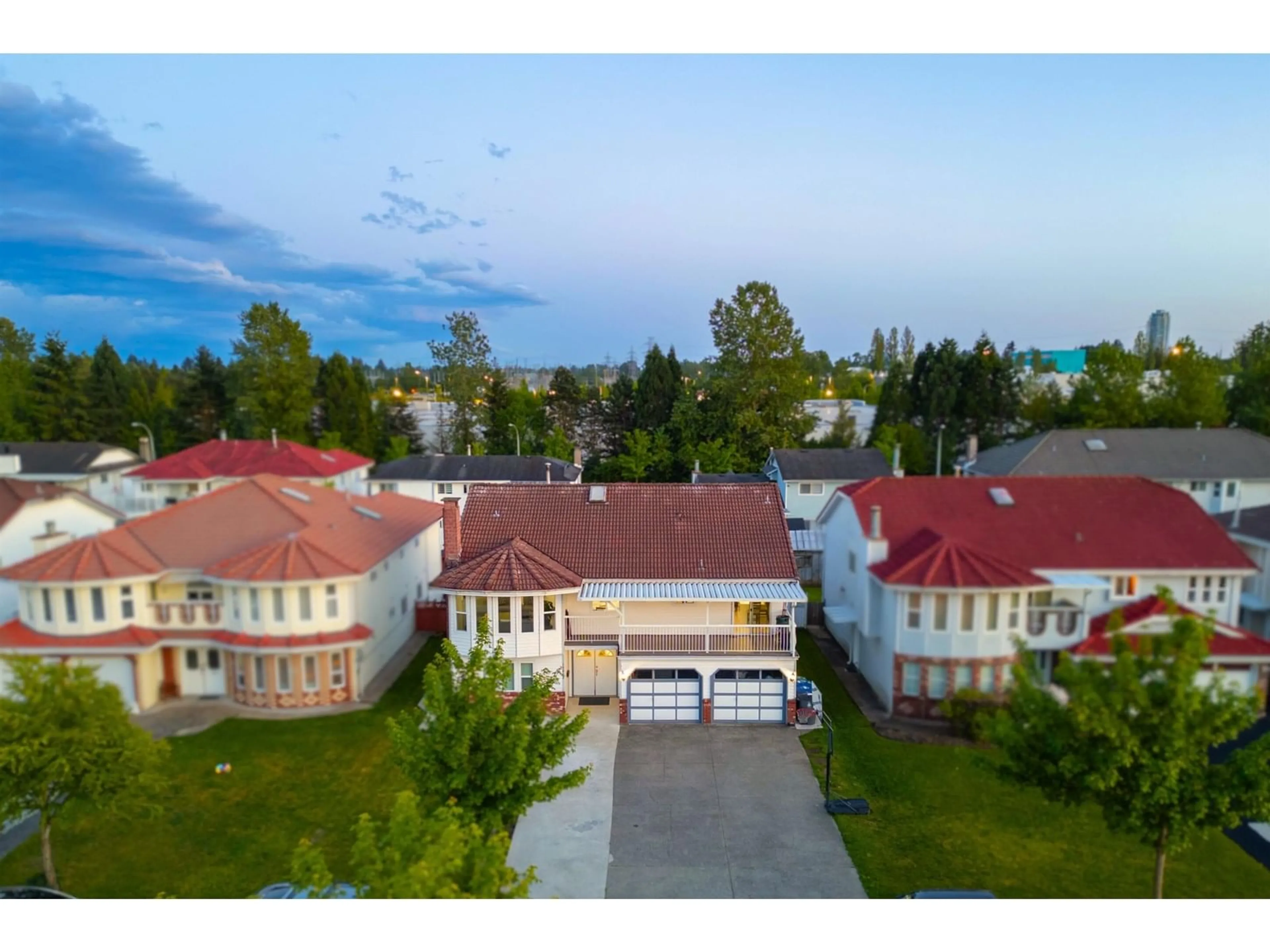 A pic from outside/outdoor area/front of a property/back of a property/a pic from drone, mountain view for 12452 90A, Surrey British Columbia V3V6T3