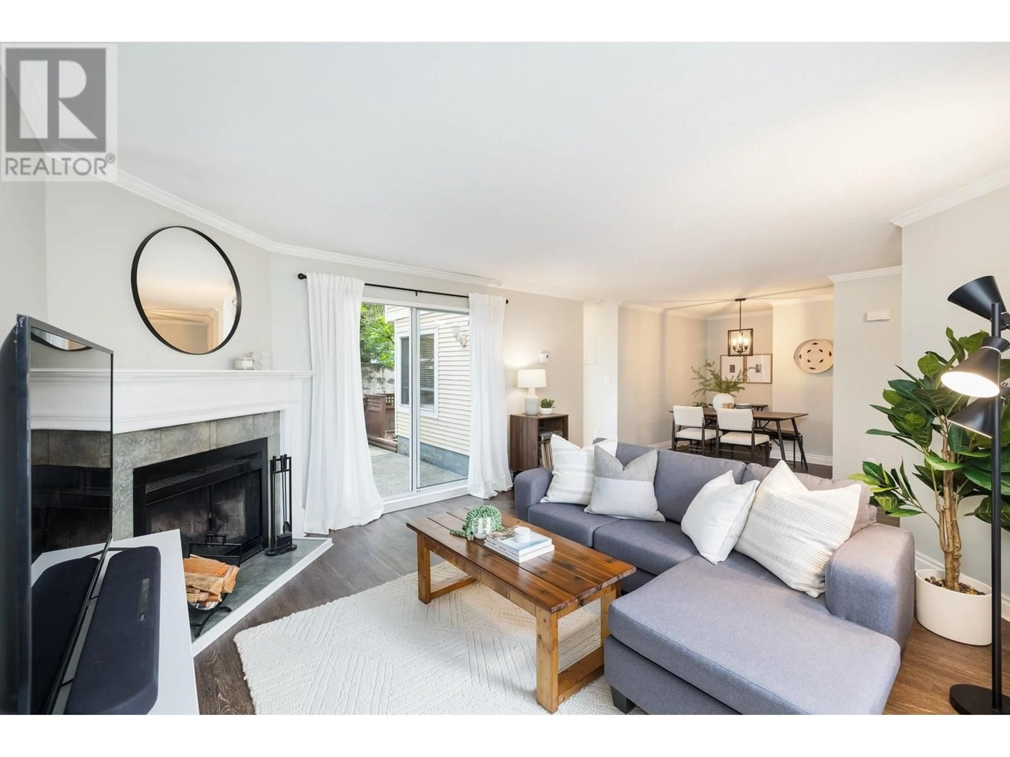 Living room with furniture, unknown for 8 - 2223 ST. JOHNS STREET, Port Moody British Columbia V3H4L9