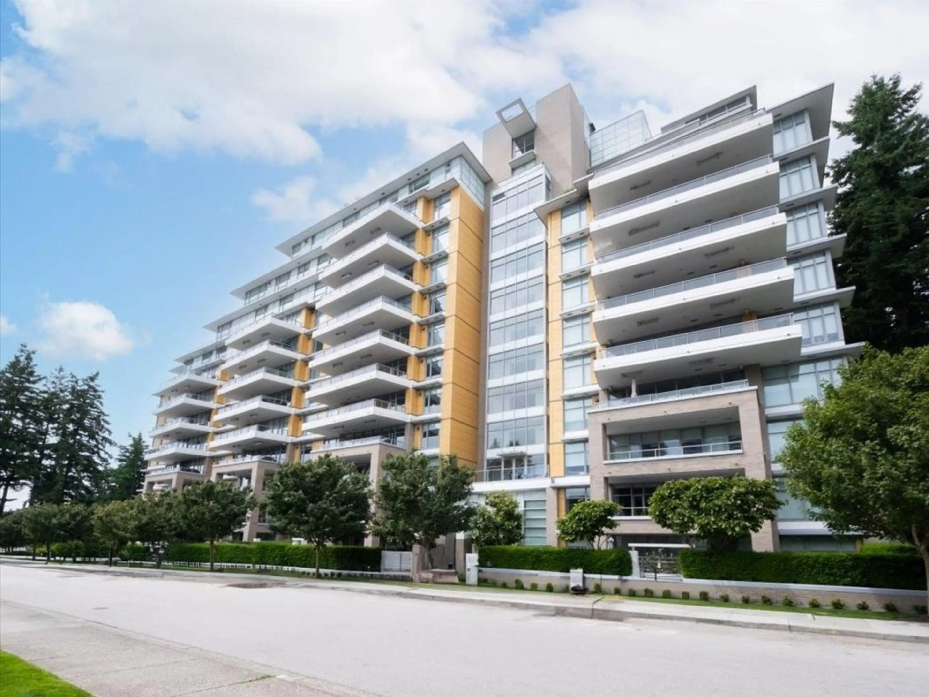 Balcony in the apartment, building for 305 - 1501 VIDAL, White Rock British Columbia V4B0B5
