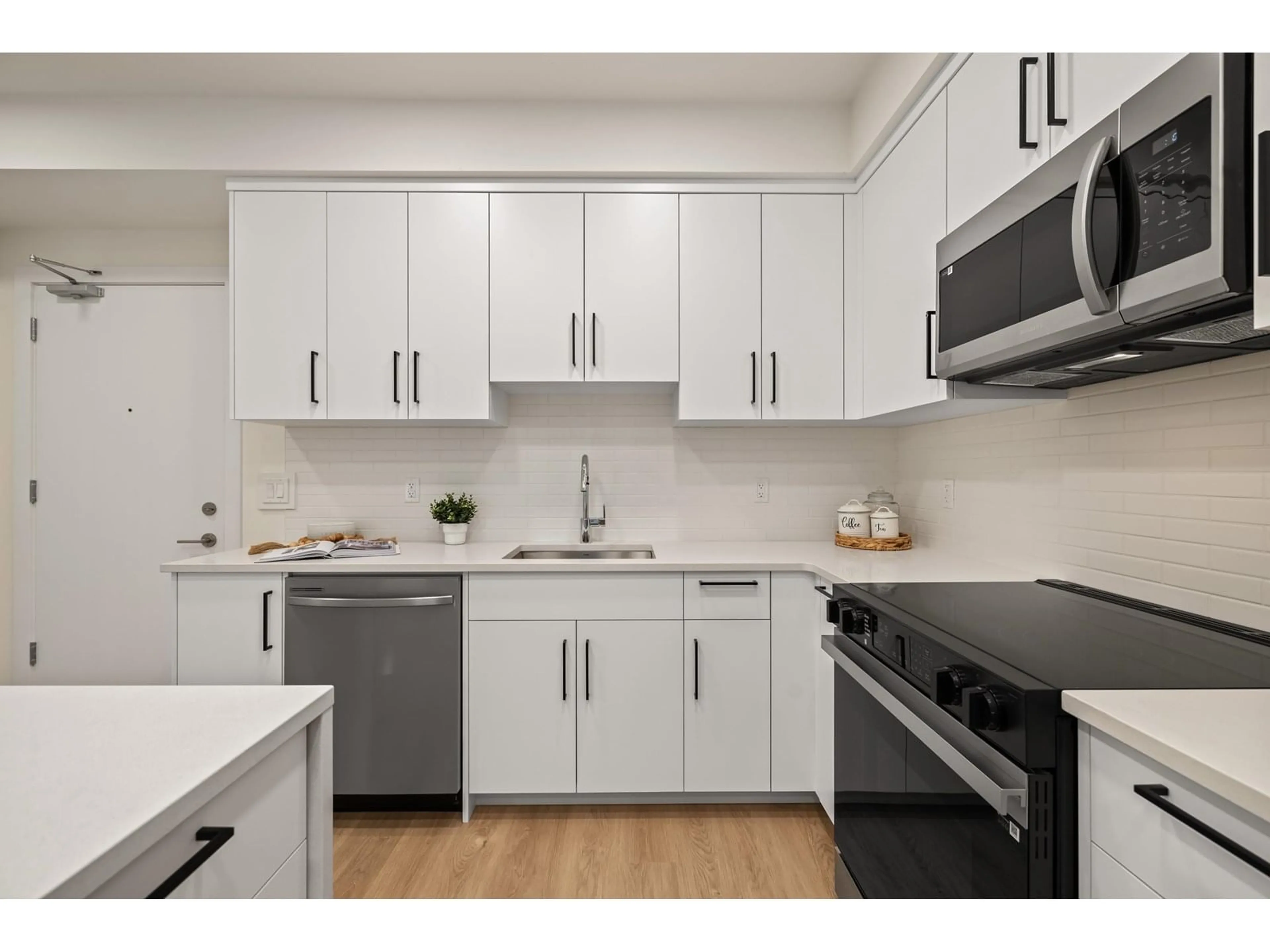 Standard kitchen, unknown for 309 - 33816 SOUTH FRASER, Abbotsford British Columbia V2S2C5