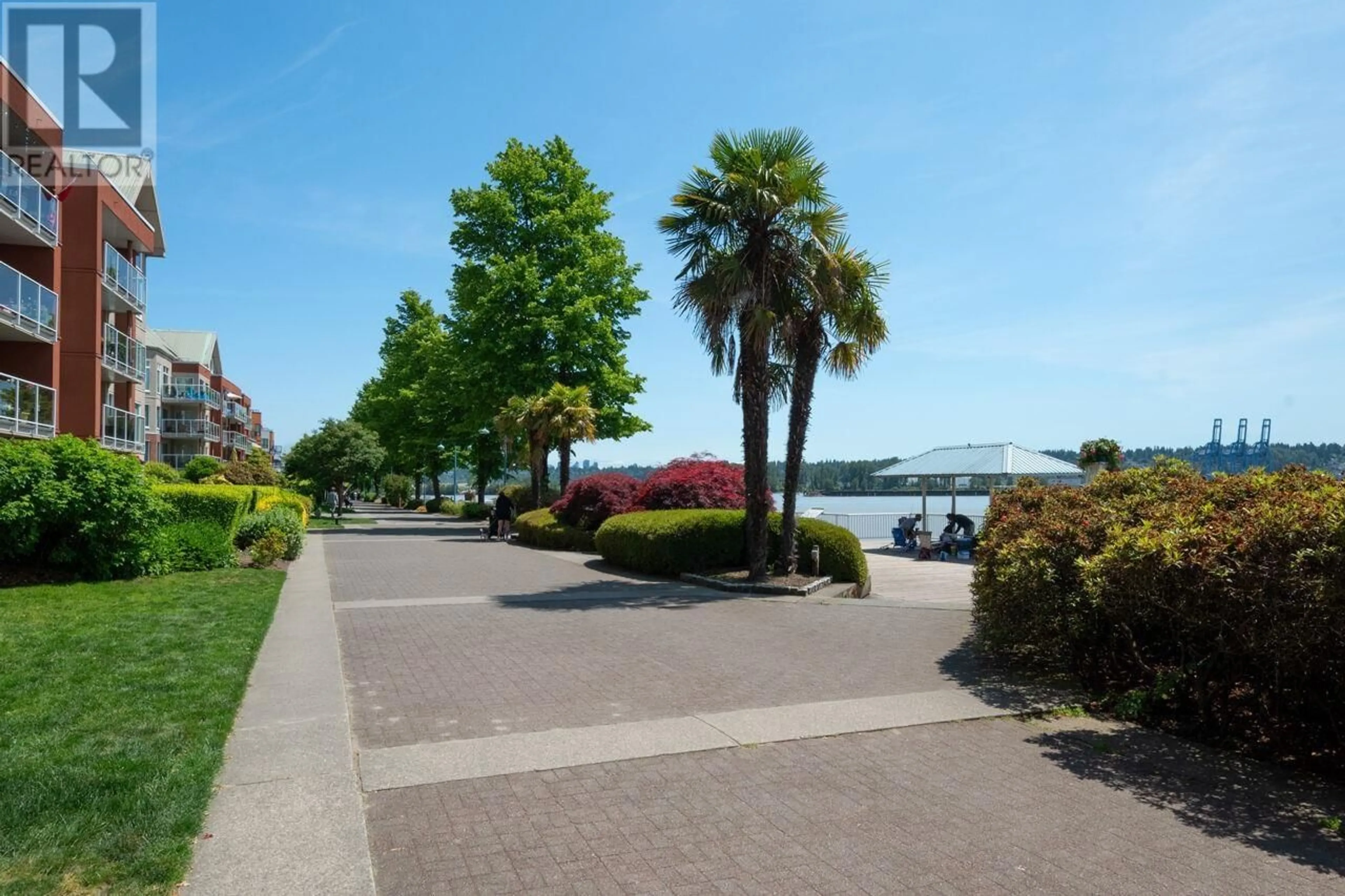 Patio, water/lake/river/ocean view for 605 - 1245 QUAYSIDE DRIVE, New Westminster British Columbia V3M6J6