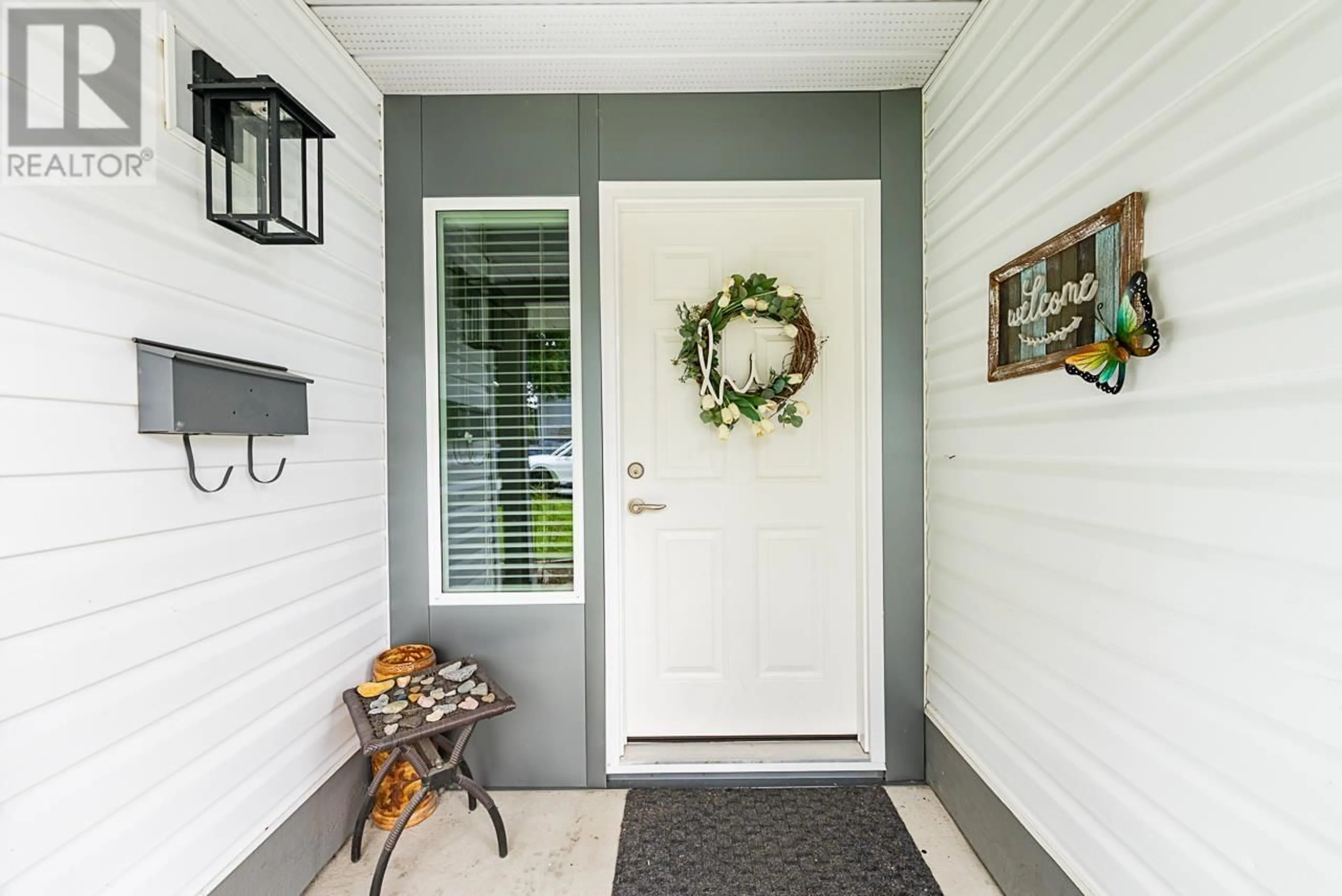 Indoor entryway for 3143 RAE STREET, Port Coquitlam British Columbia V3B2Y3