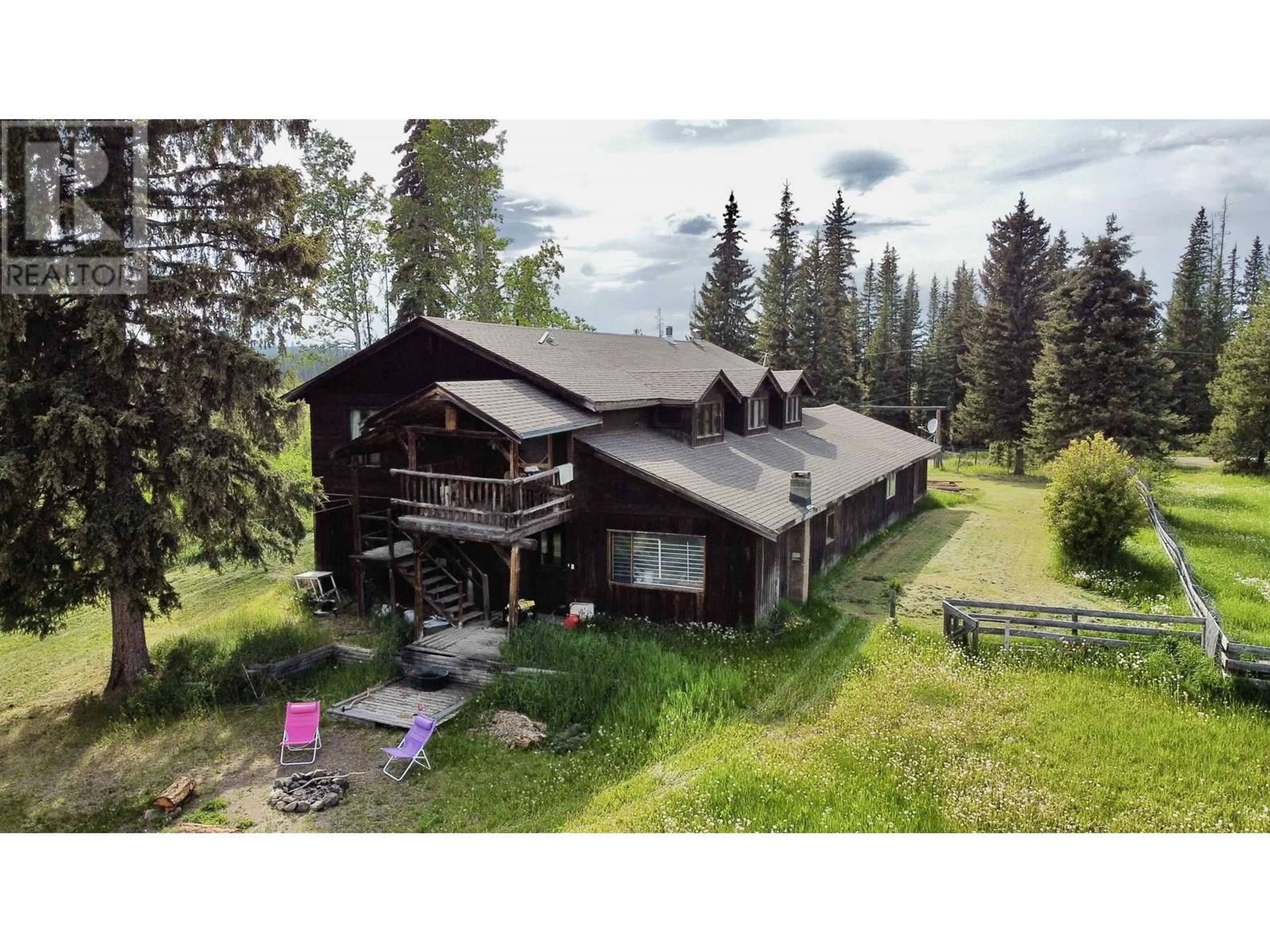 A pic from outside/outdoor area/front of a property/back of a property/a pic from drone, mountain view for 7039 THOMAS ROAD, Lone Butte British Columbia V0K1X1