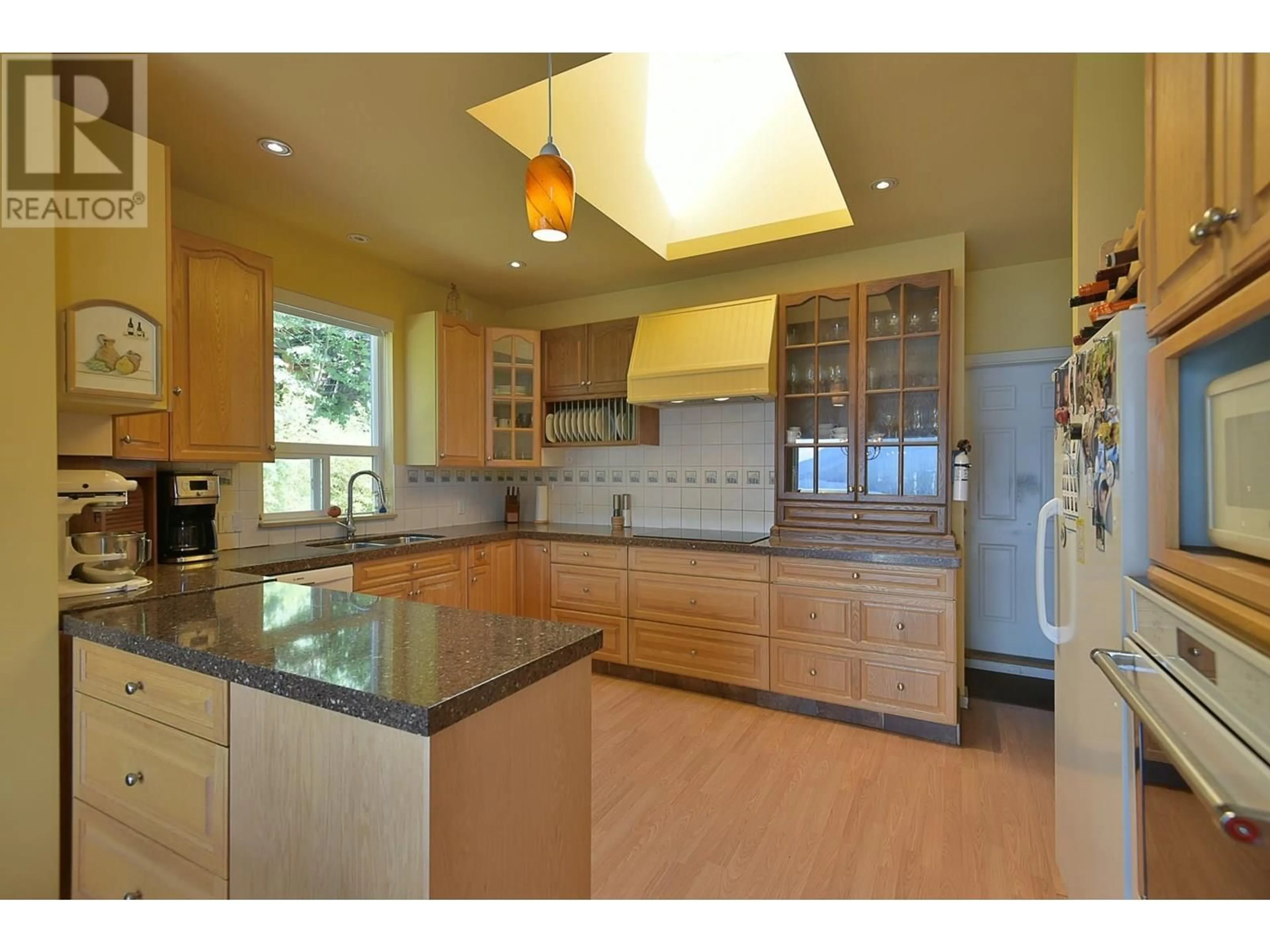Unknown for 5870 SKOOKUMCHUK ROAD, Sechelt British Columbia V7Z0P3