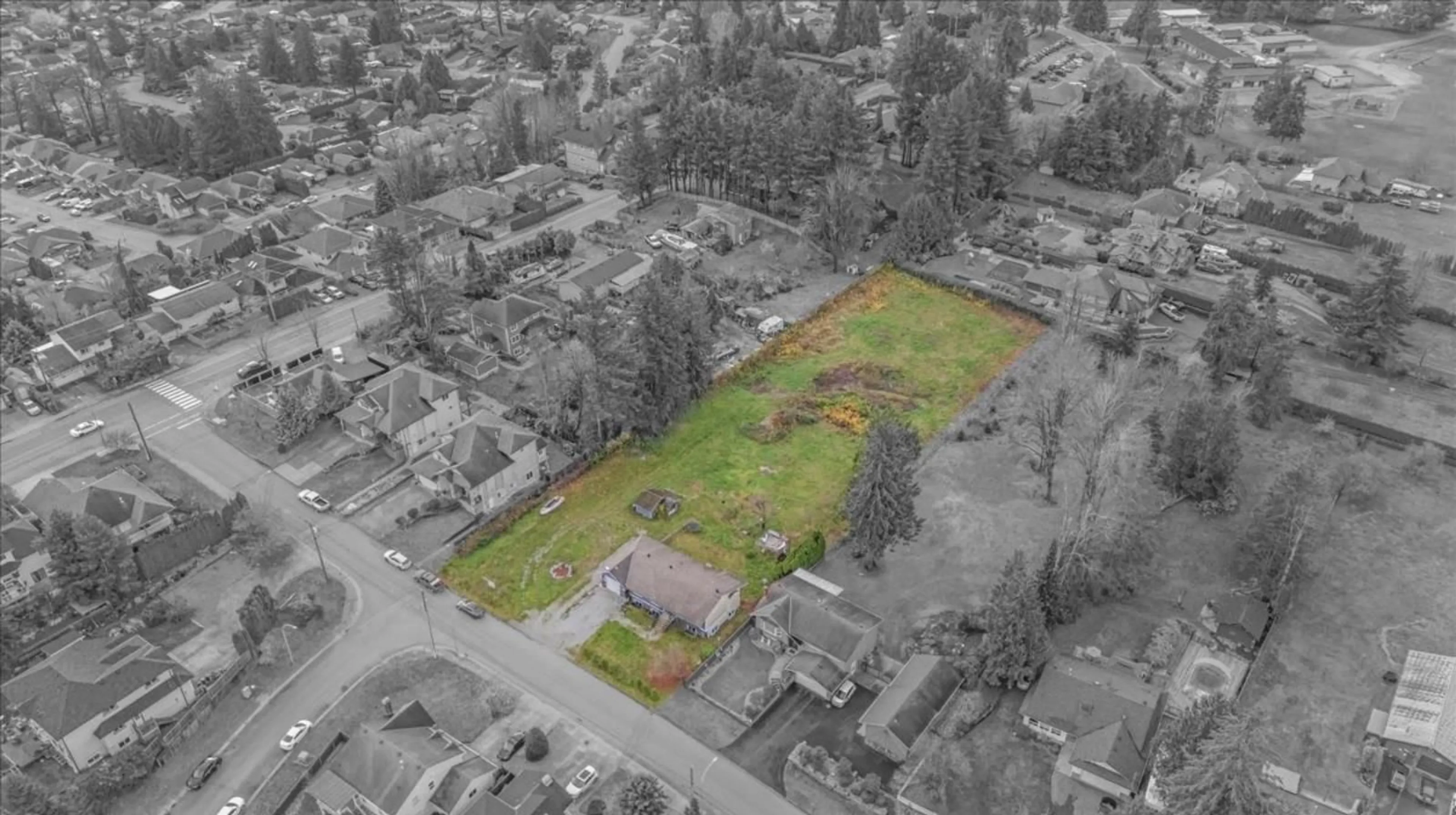 A pic from outside/outdoor area/front of a property/back of a property/a pic from drone, street for 8443 HARMS, Mission British Columbia V2V6E2