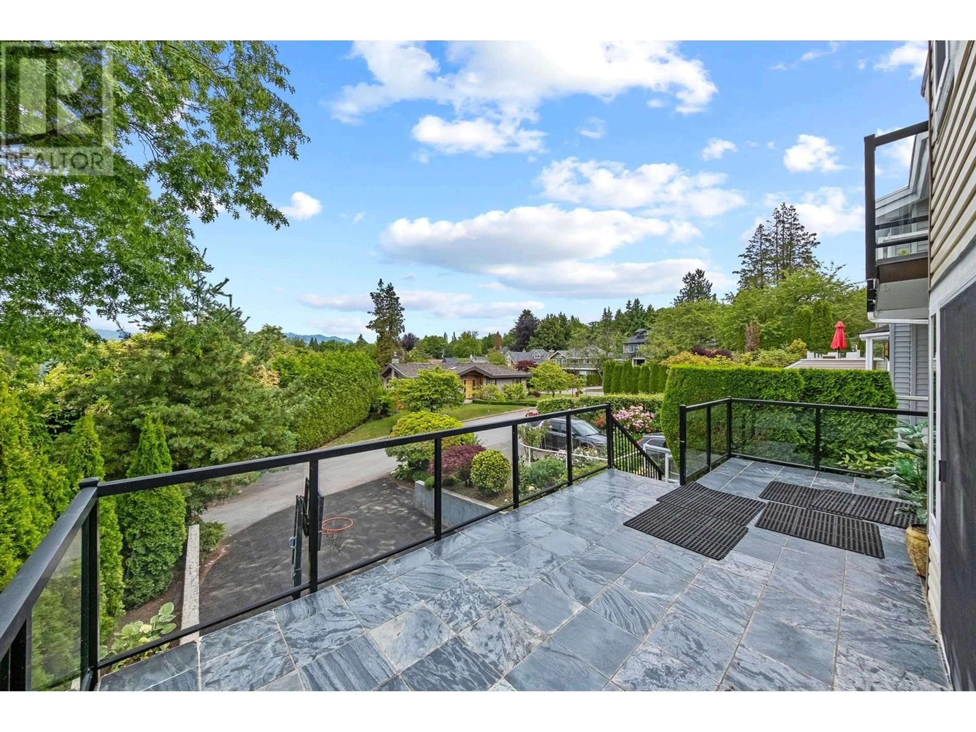 A pic from outside/outdoor area/front of a property/back of a property/a pic from drone, water/lake/river/ocean view for 1868 34TH AVENUE, Vancouver British Columbia V6M1G1