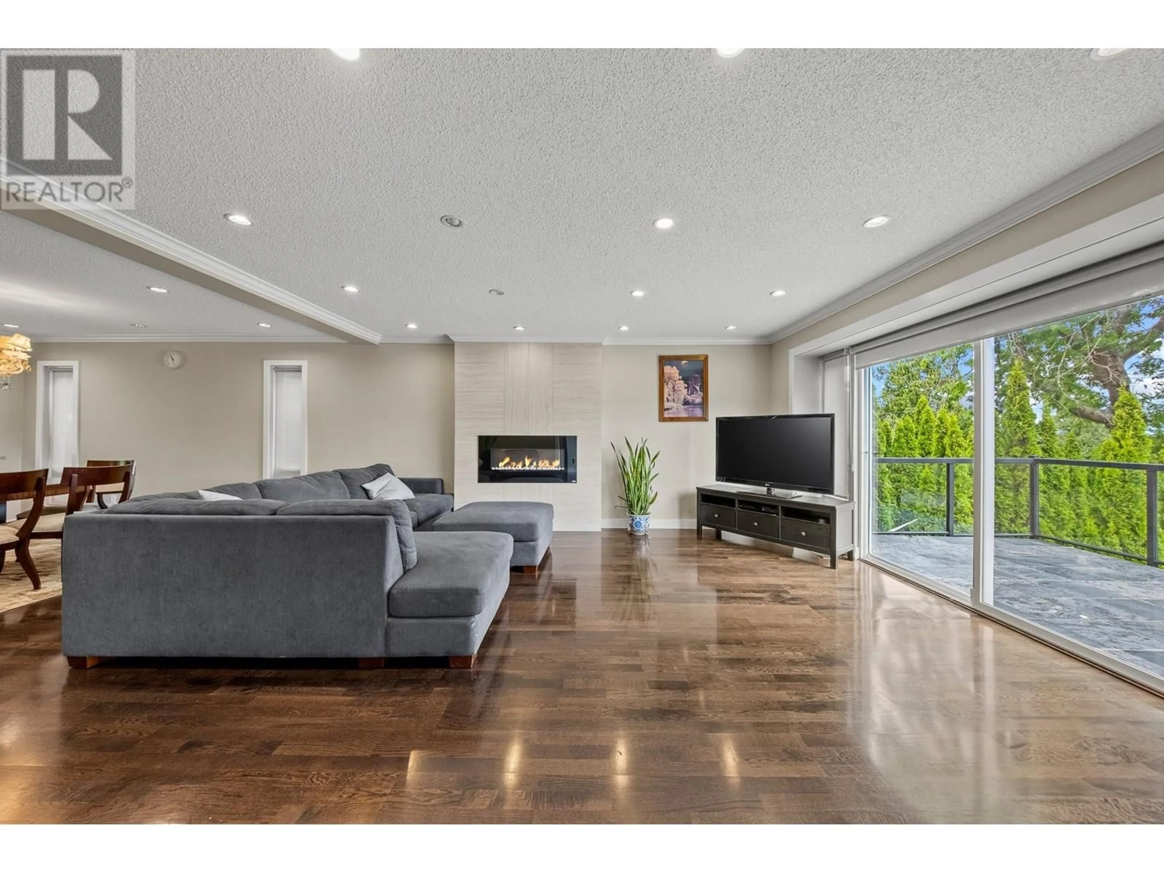 Living room with furniture, unknown for 1868 34TH AVENUE, Vancouver British Columbia V6M1G1