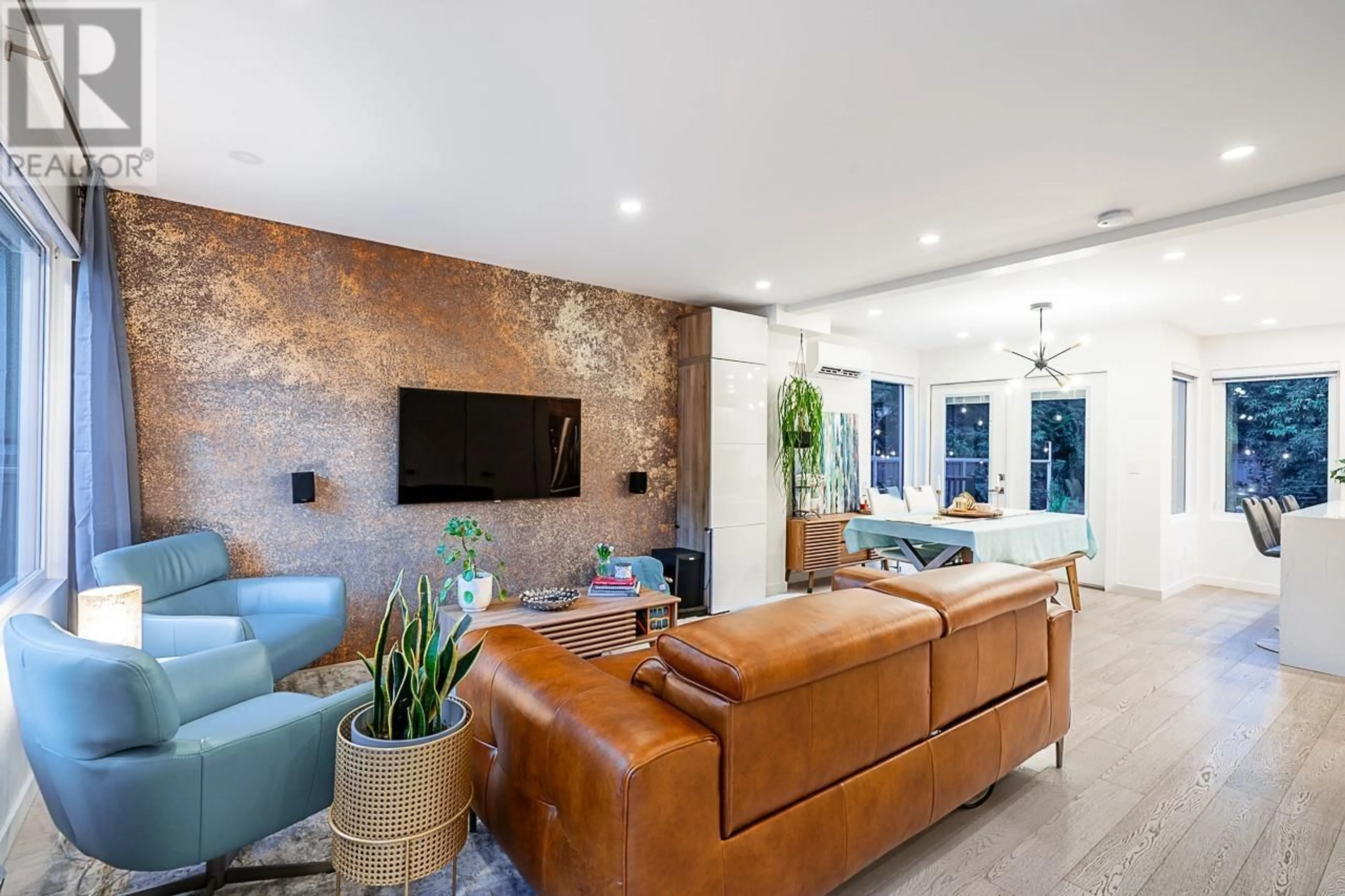 Living room with furniture, ceramic/tile floor for 3812 GARDEN GROVE DRIVE, Burnaby British Columbia V5G4A7