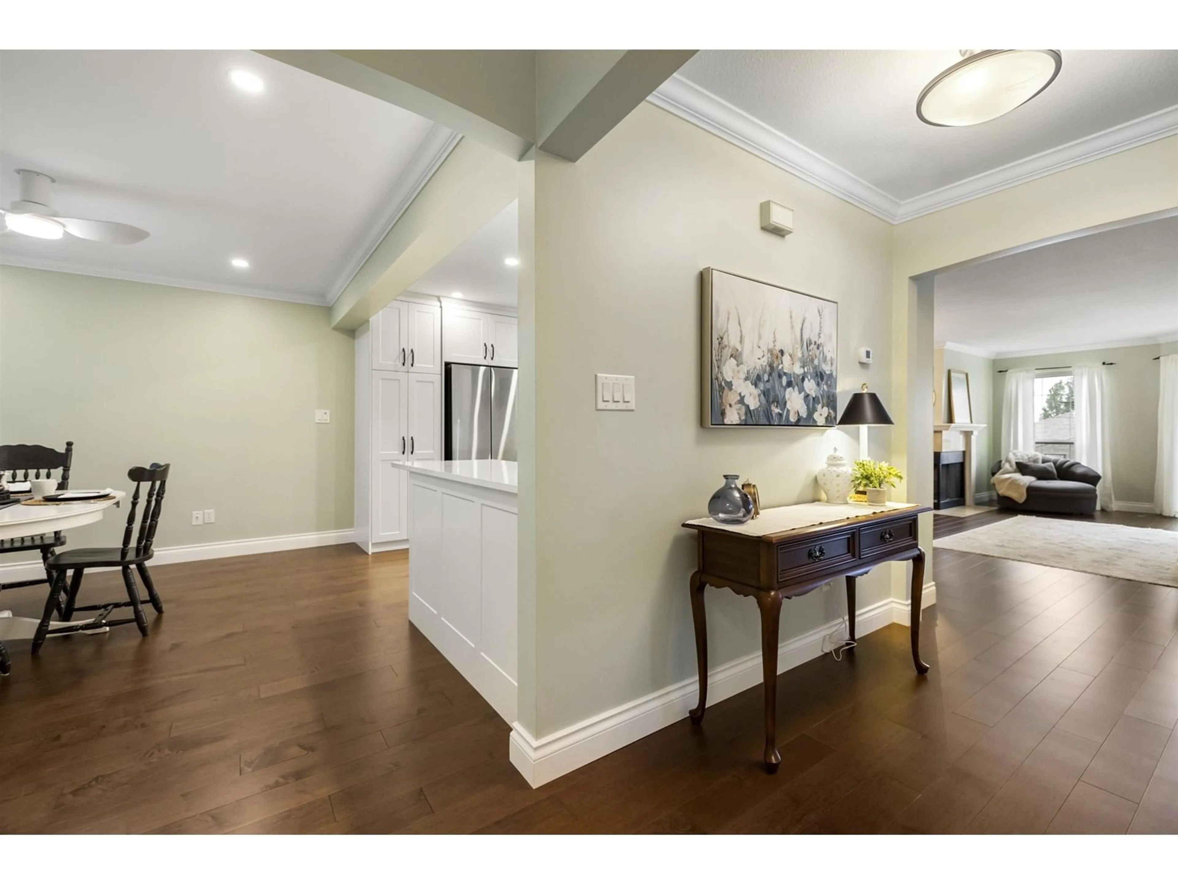 Indoor foyer for 45 - 21848 50TH, Langley British Columbia V3A8A9