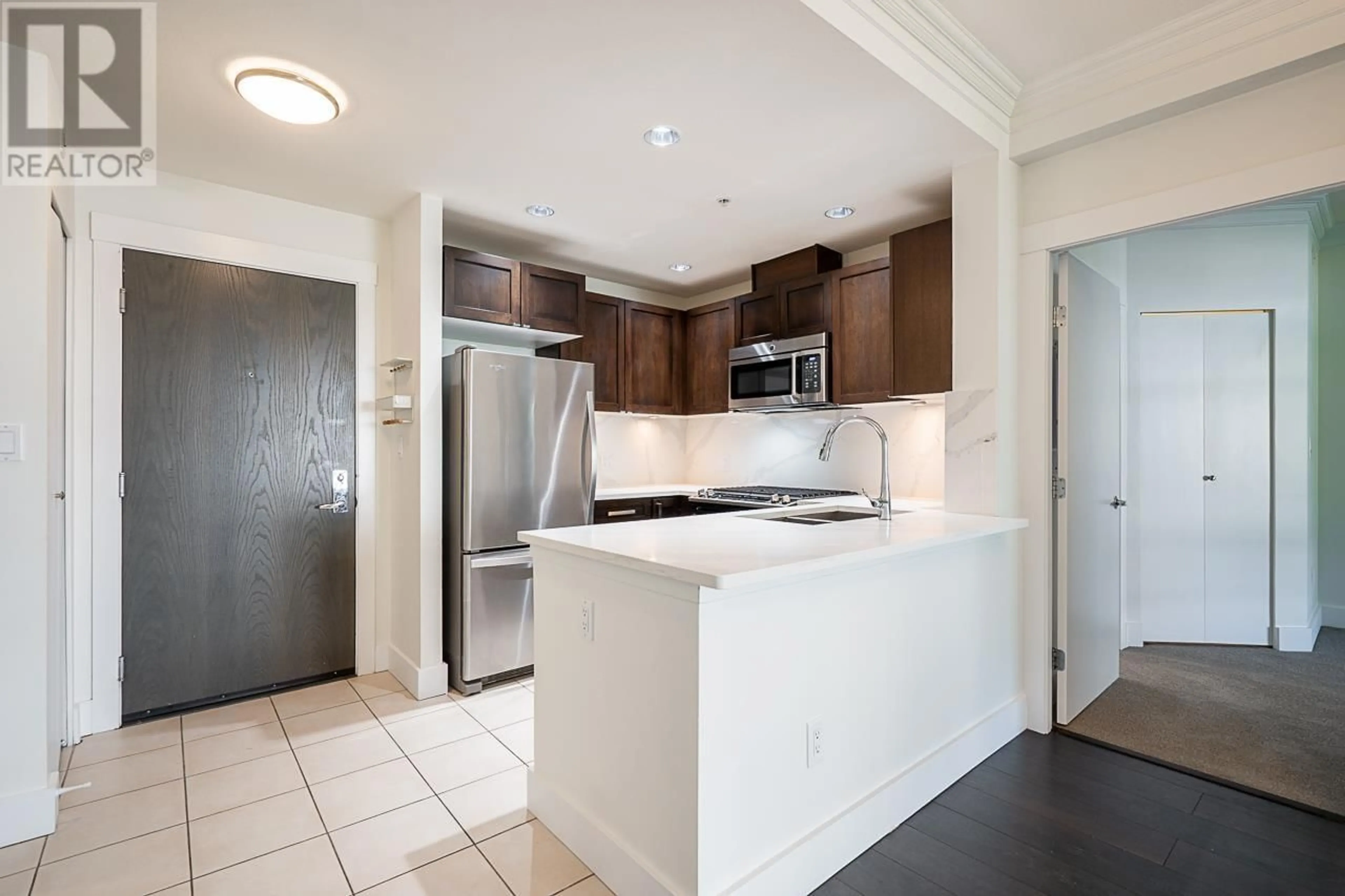 Standard kitchen, unknown for 315 - 5777 BIRNEY AVENUE, Vancouver British Columbia V6S0A4