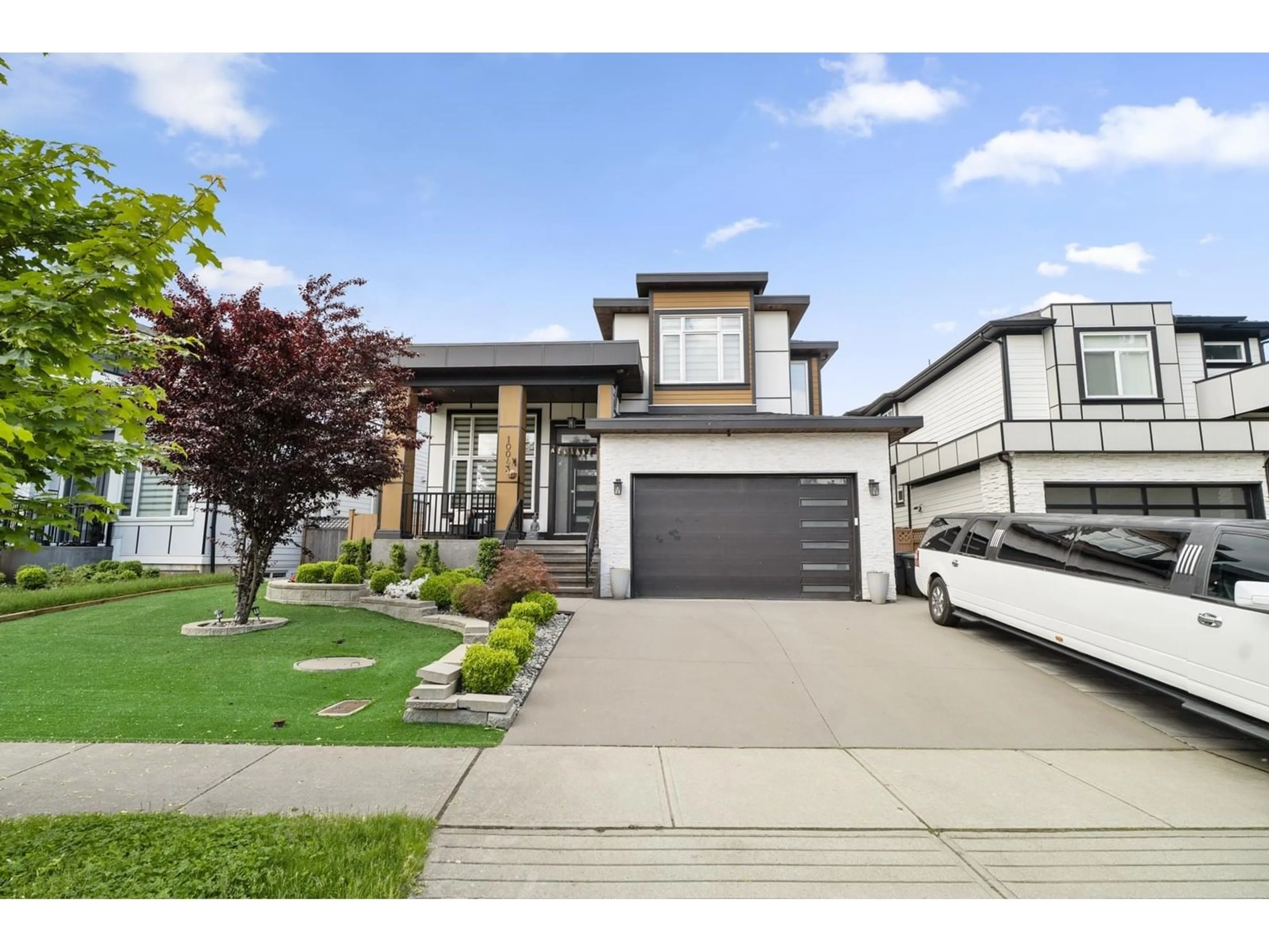 Home with vinyl exterior material, street for 10043 172A, Surrey British Columbia V4N6V8