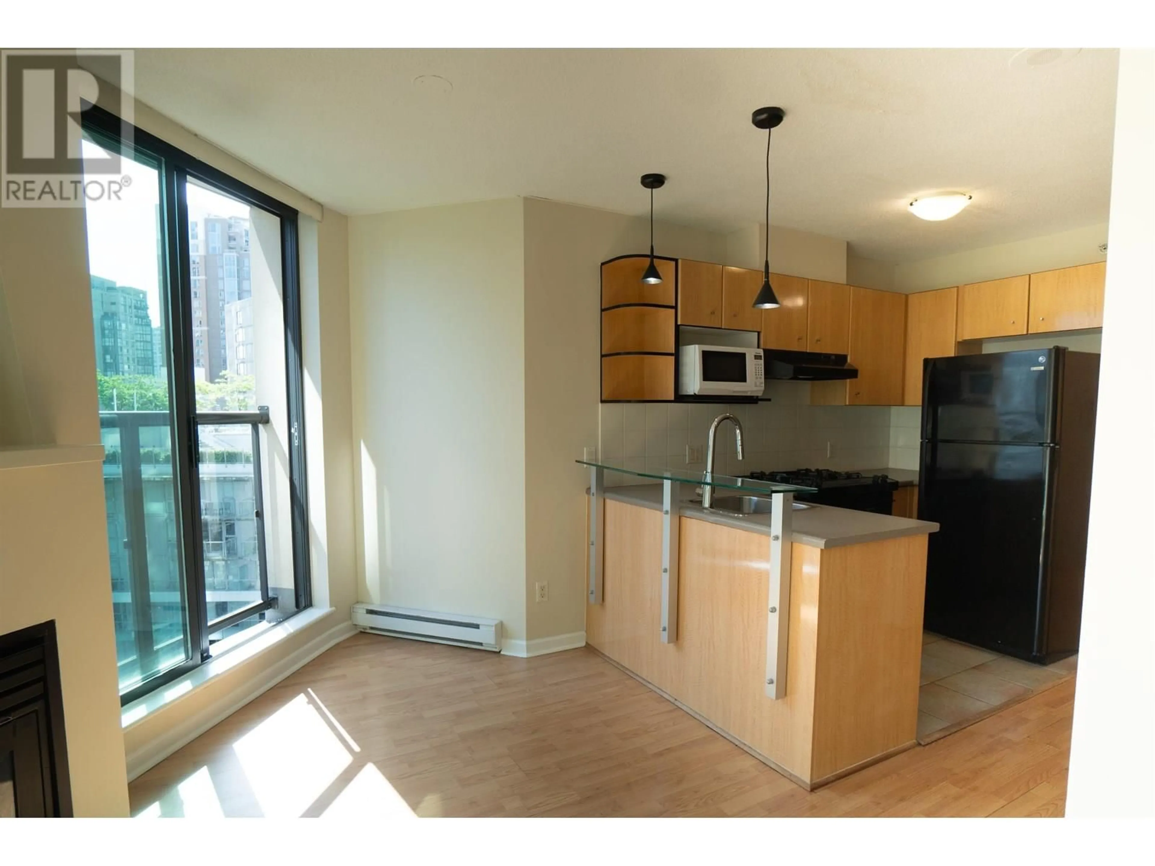 Standard kitchen, unknown for 1008 - 501 PACIFIC STREET, Vancouver British Columbia V6Z2X6