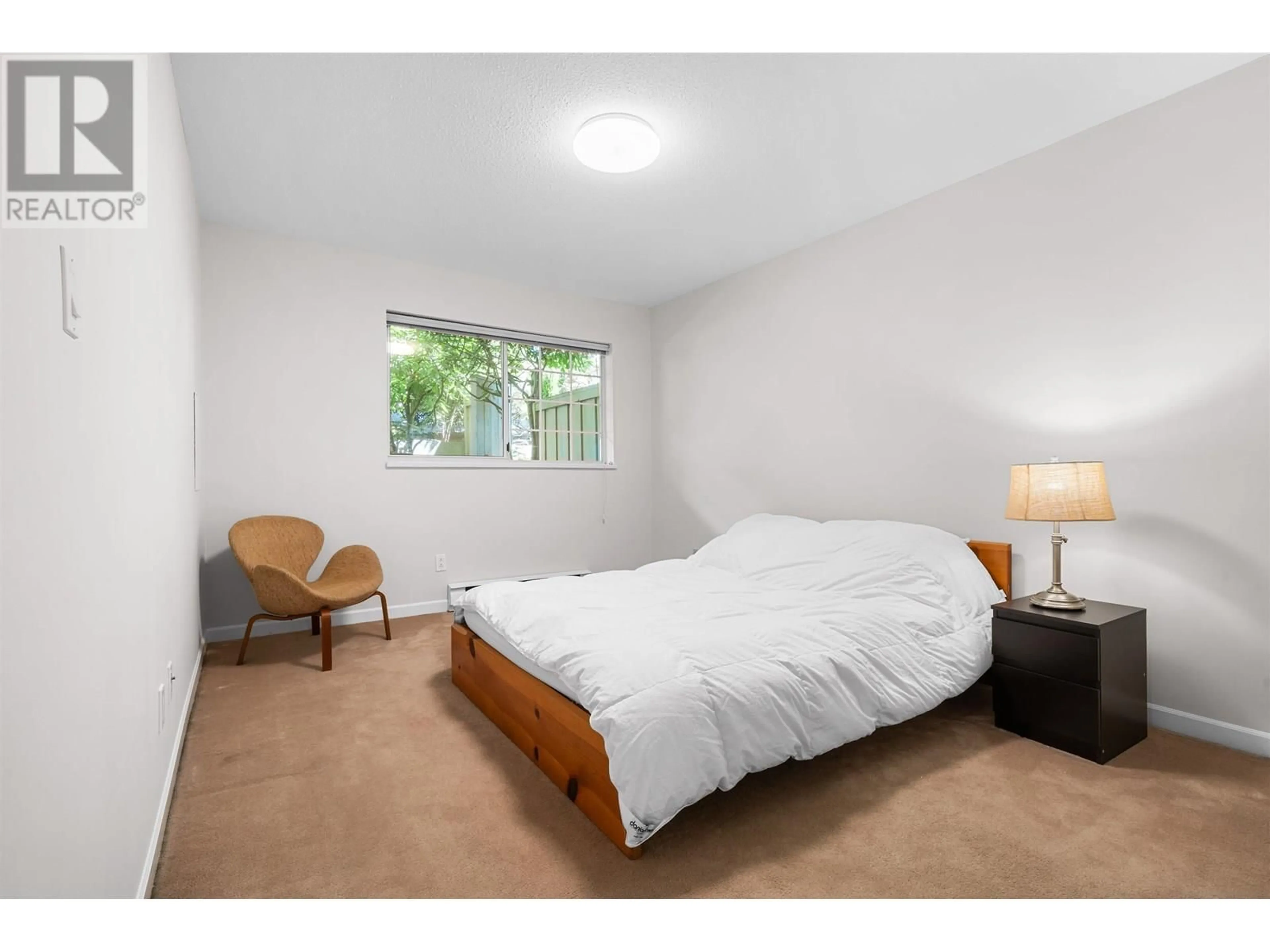 Bedroom with bed, unknown for 101 - 1386 73RD AVENUE, Vancouver British Columbia V6P3E8