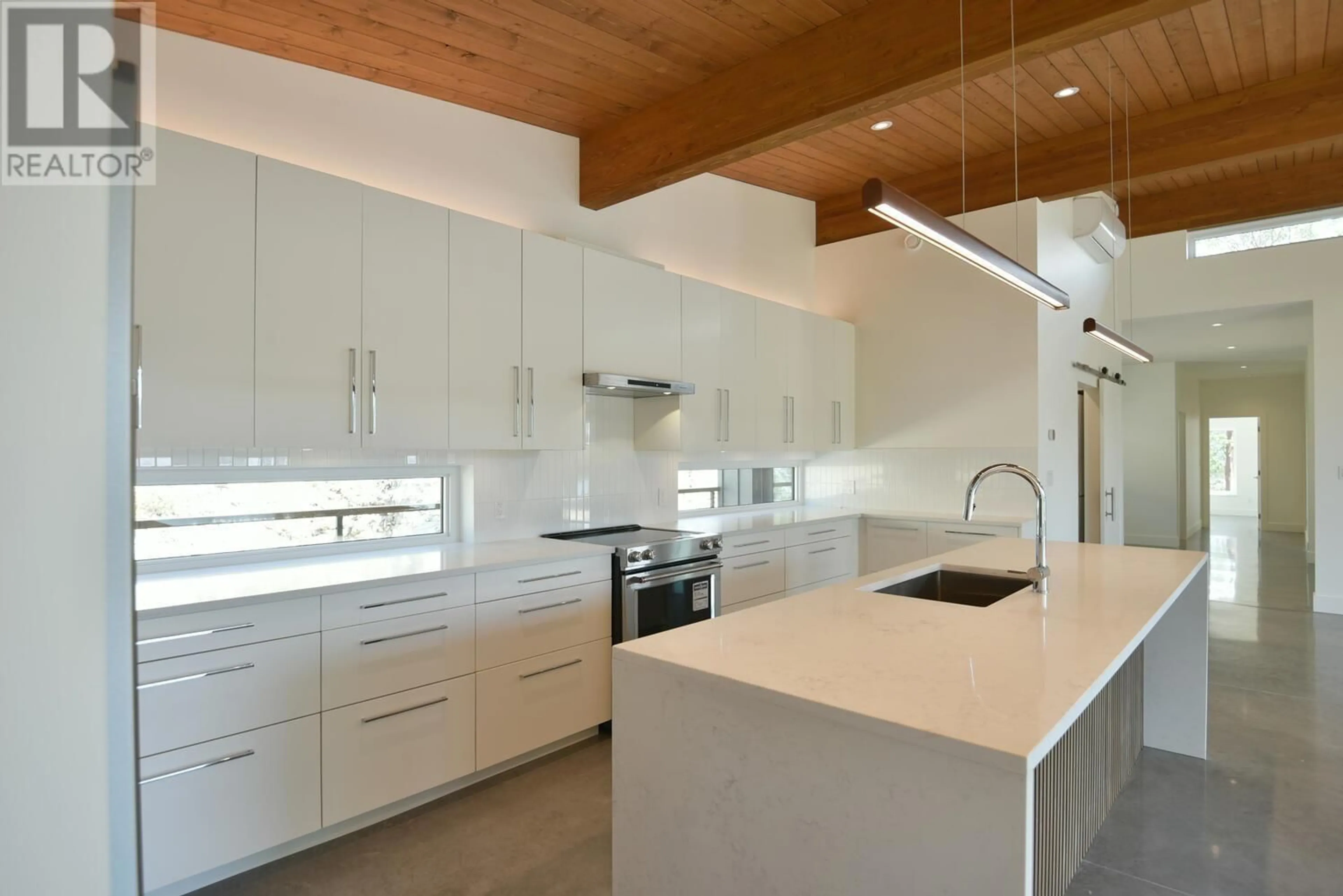Contemporary kitchen, ceramic/tile floor for 13246 PINEHAVEN HEIGHTS, Garden Bay British Columbia V0N1S1