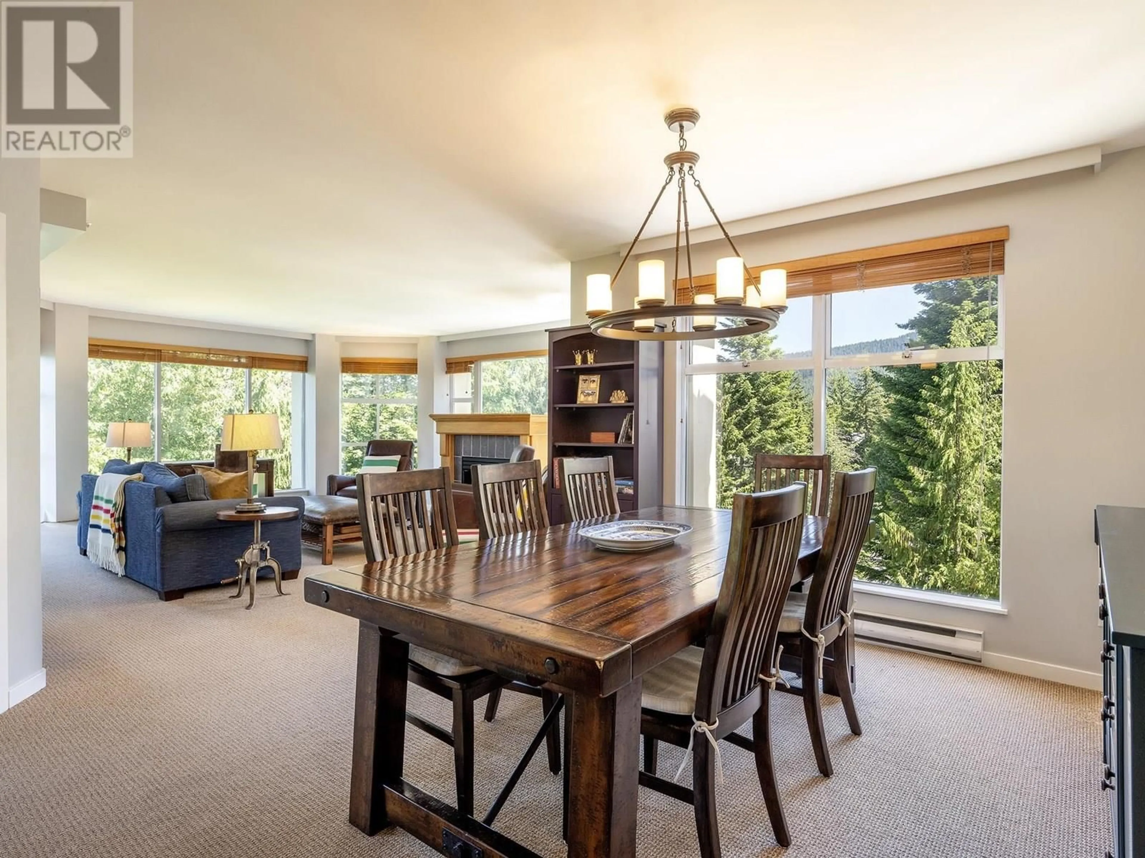 Dining room, wood/laminate floor for 501 - 4910 SPEARHEAD PLACE, Whistler British Columbia V8E1G1