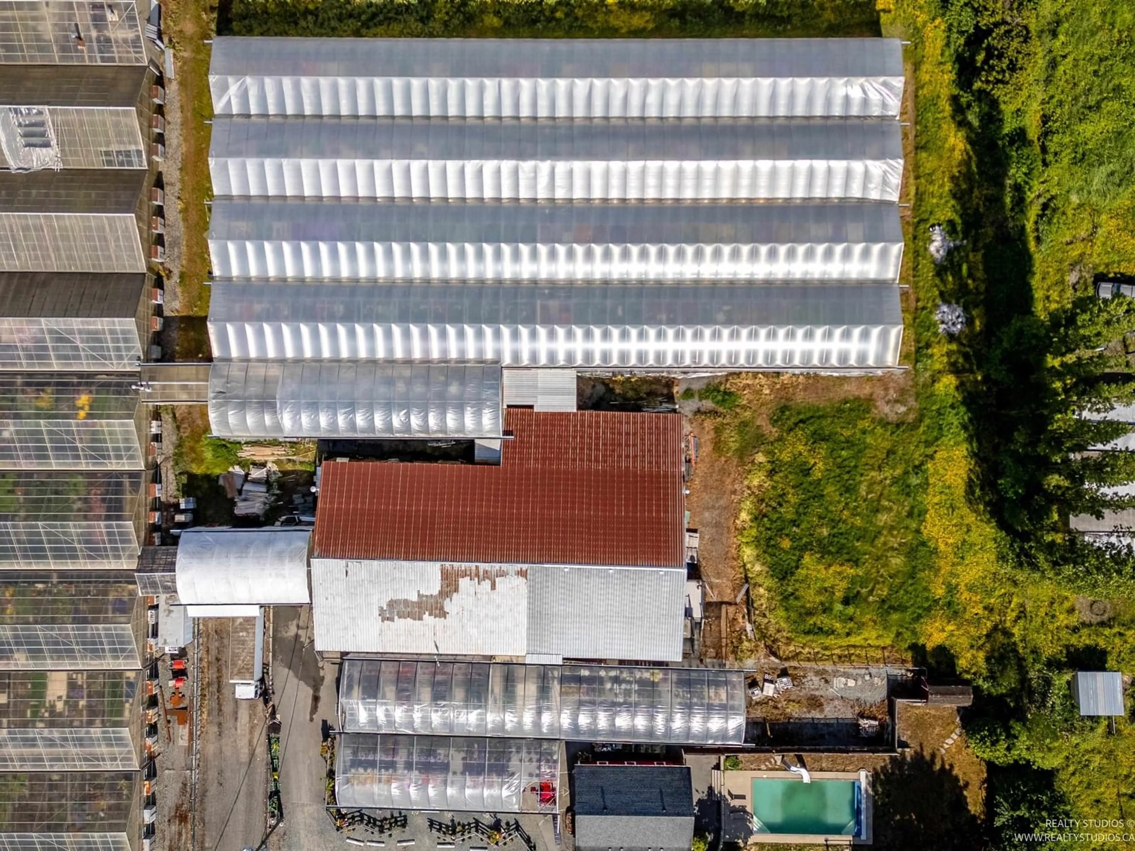 A pic from outside/outdoor area/front of a property/back of a property/a pic from drone, city buildings view from balcony for 1262 176, Surrey British Columbia V3Z9S5