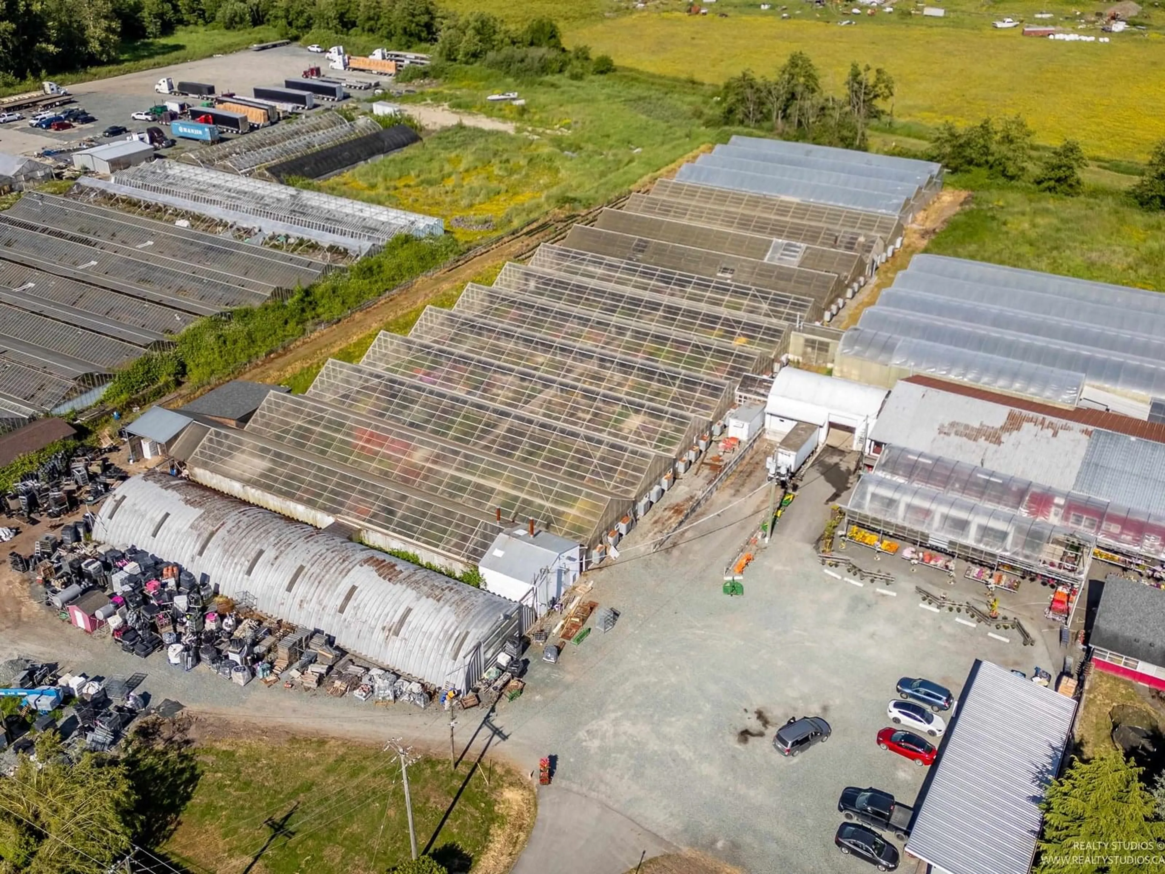 A pic from outside/outdoor area/front of a property/back of a property/a pic from drone, building for 1262 176, Surrey British Columbia V3Z9S5