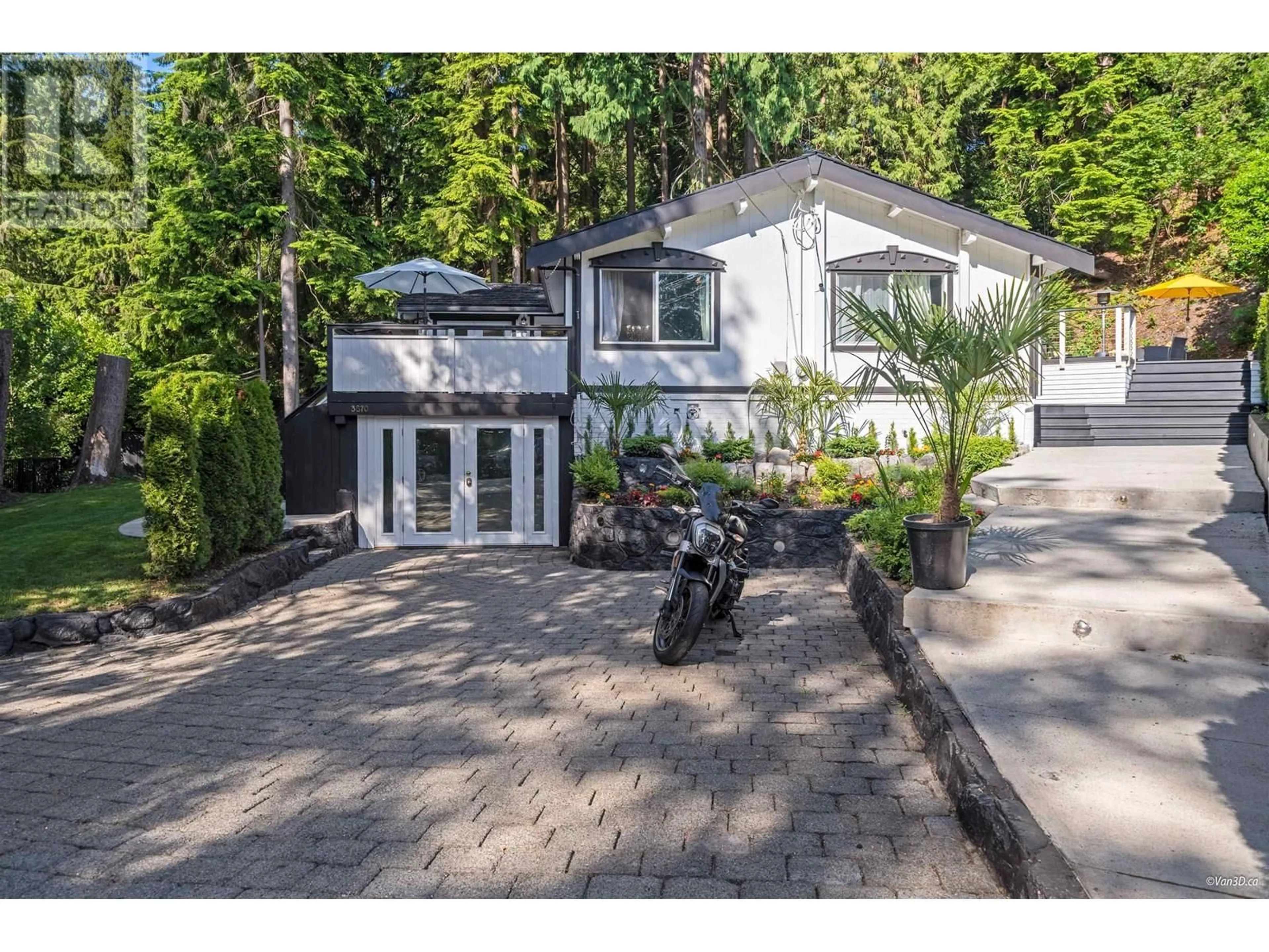Unknown for 3870 EMERALD DRIVE, North Vancouver British Columbia V7R3B8